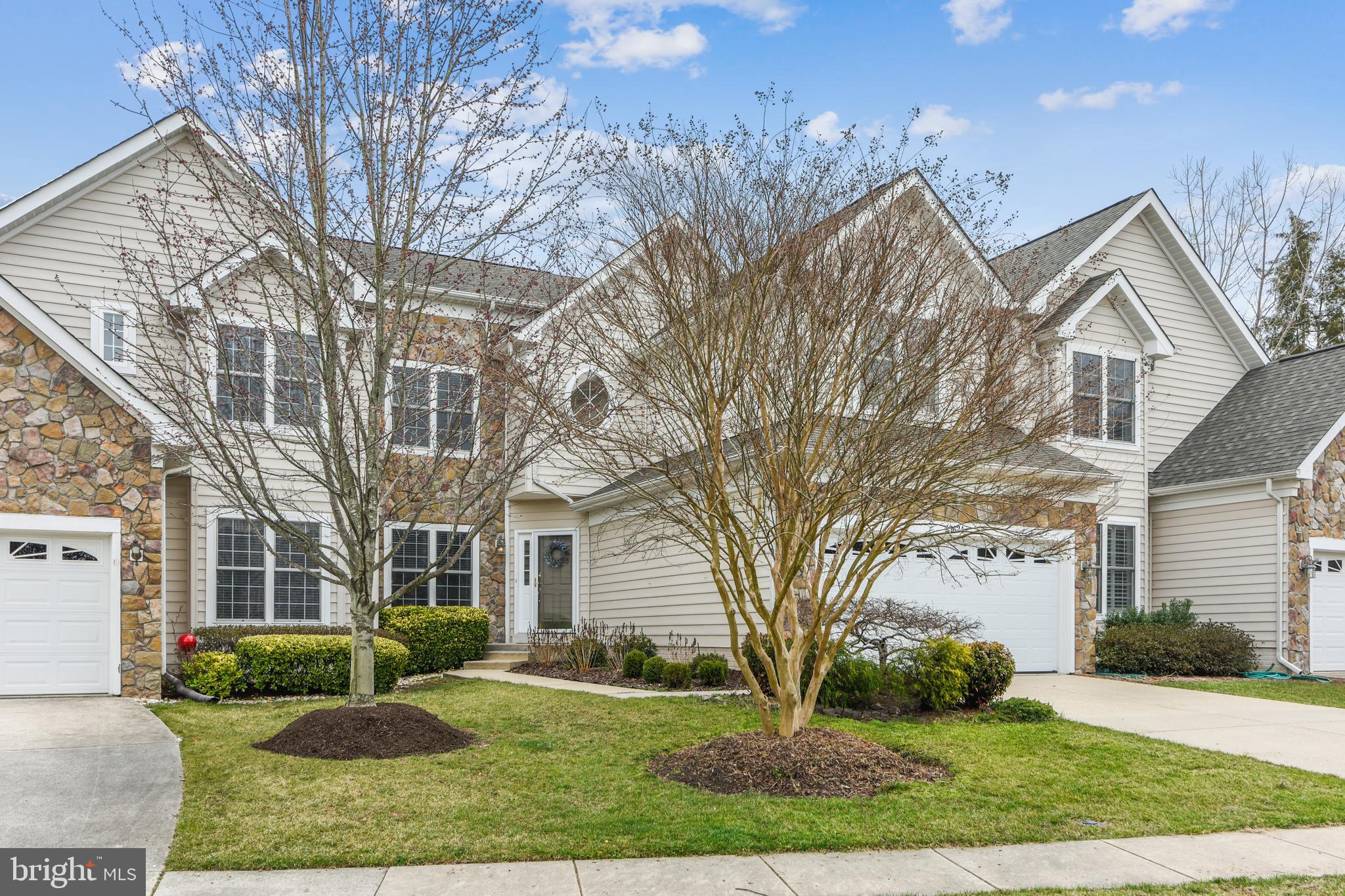 SOUTH RIDING - Residential