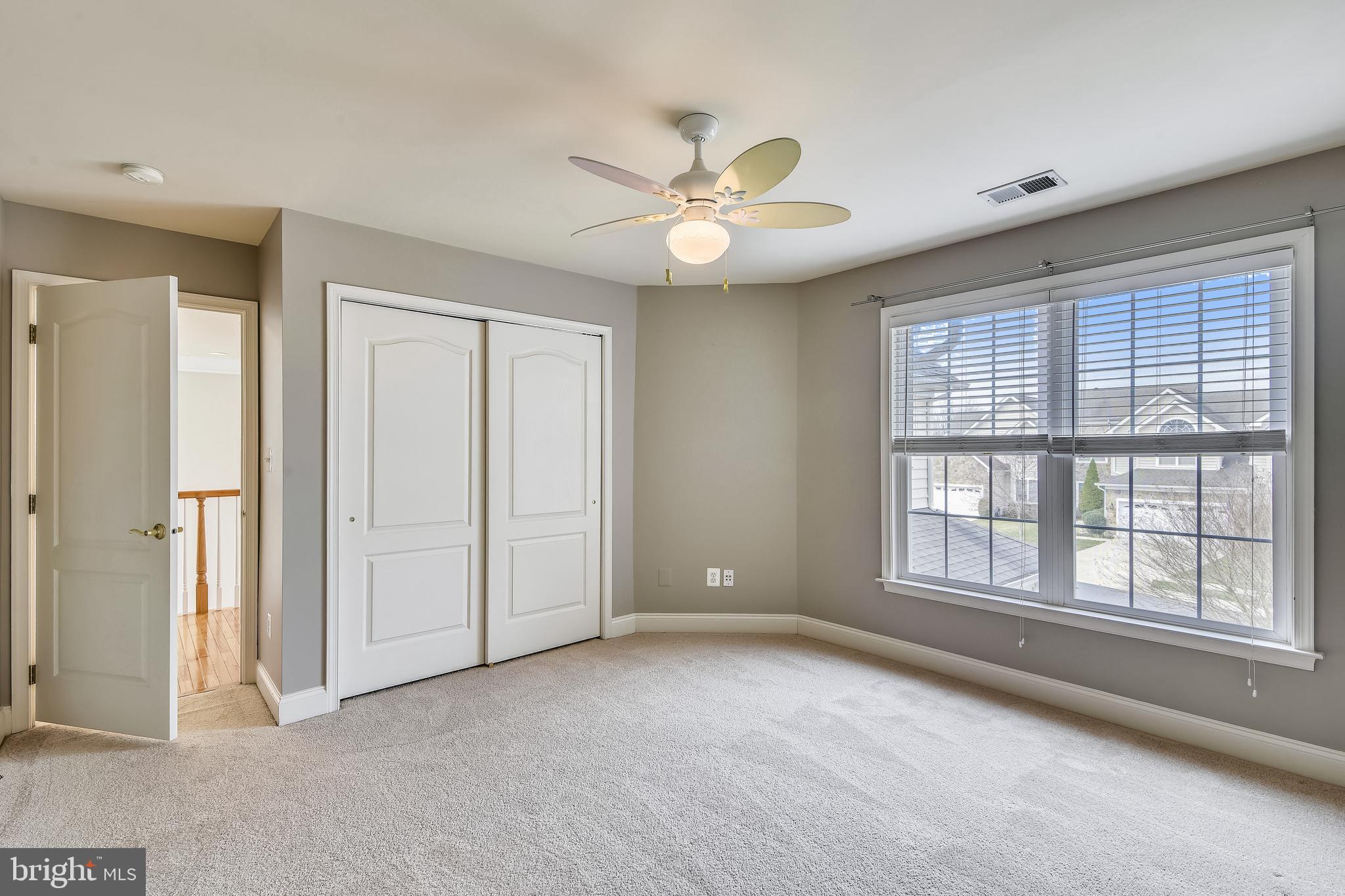SOUTH RIDING - Residential