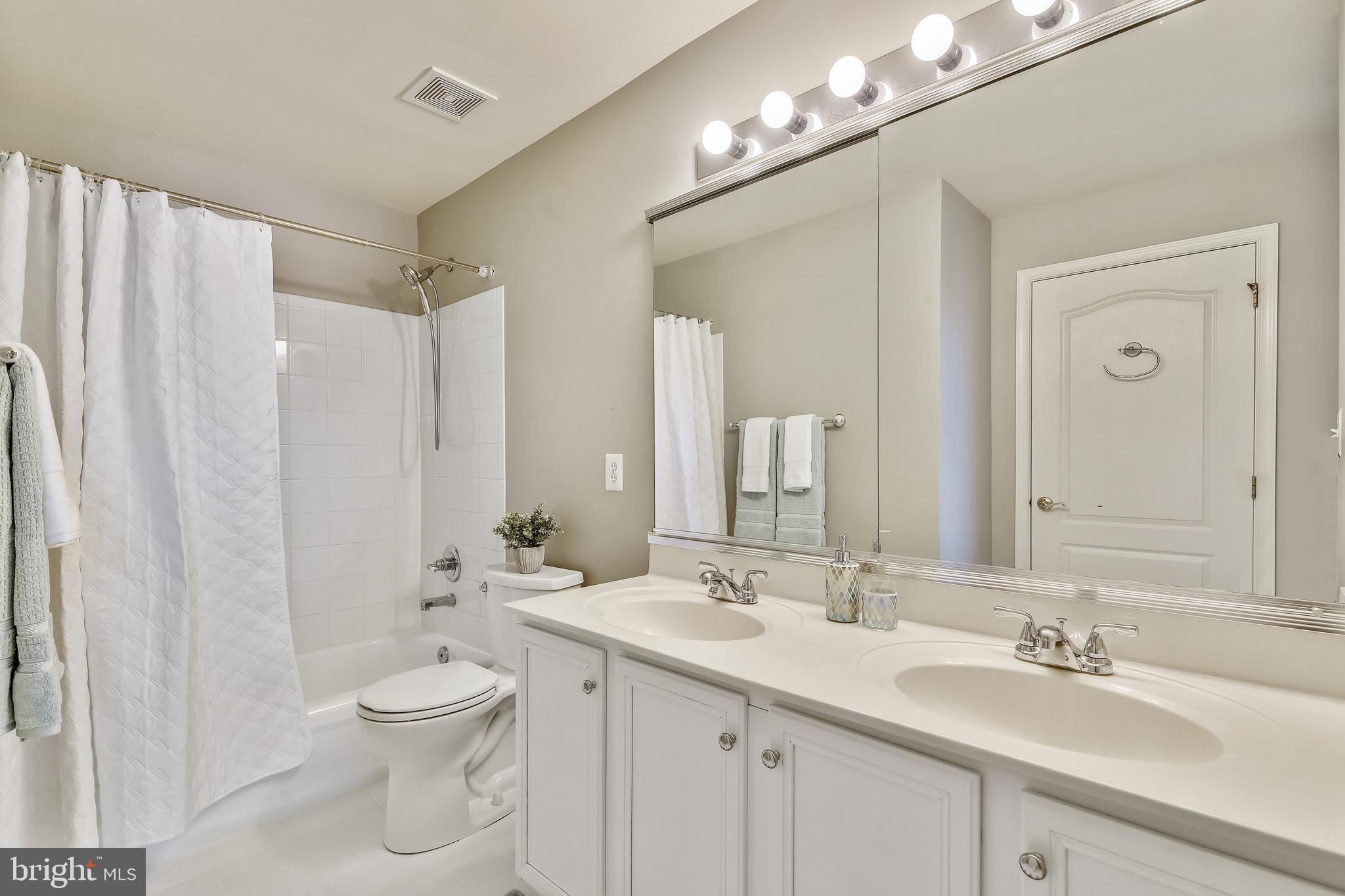 SOUTH RIDING - Residential