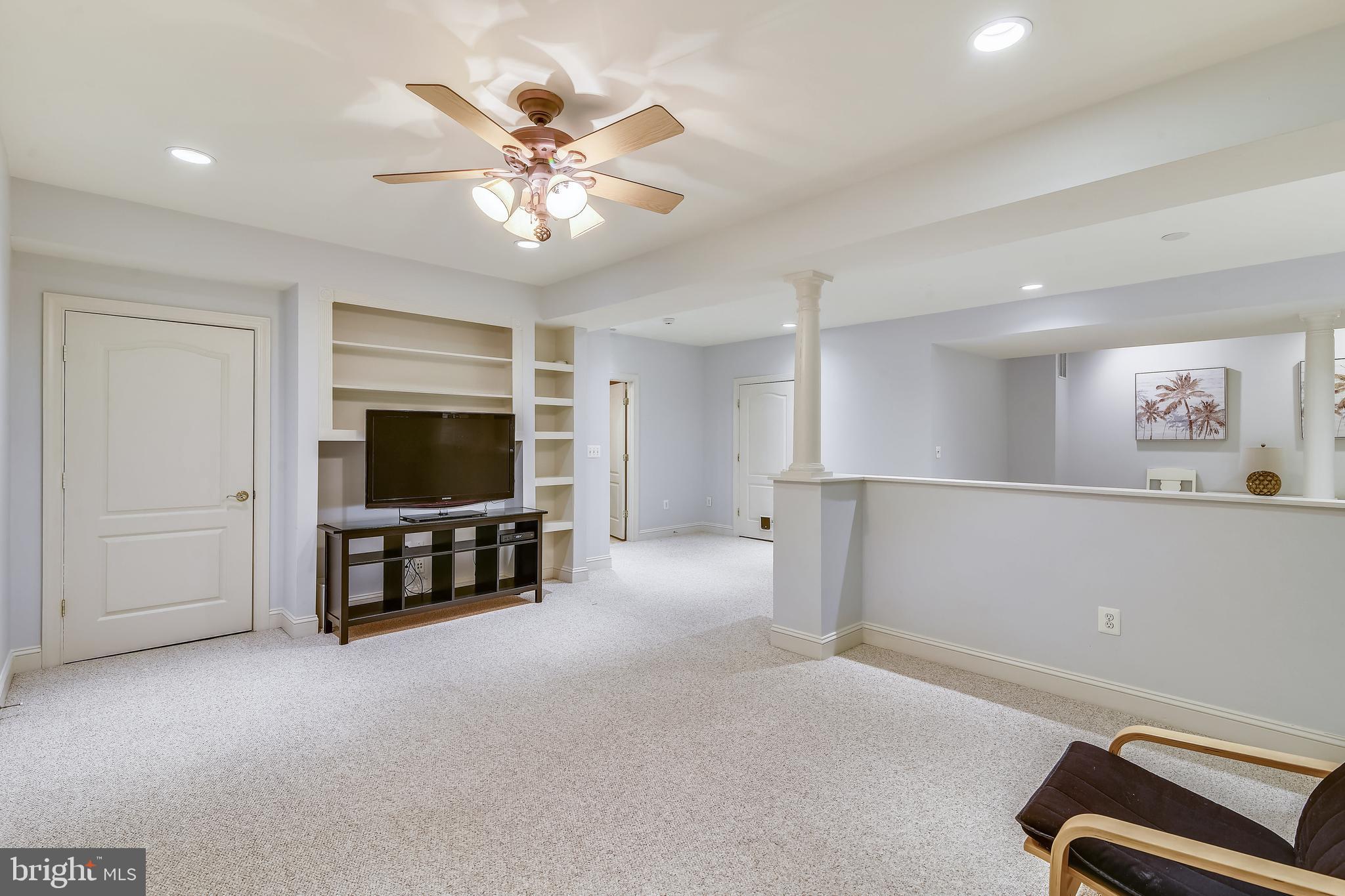 SOUTH RIDING - Residential
