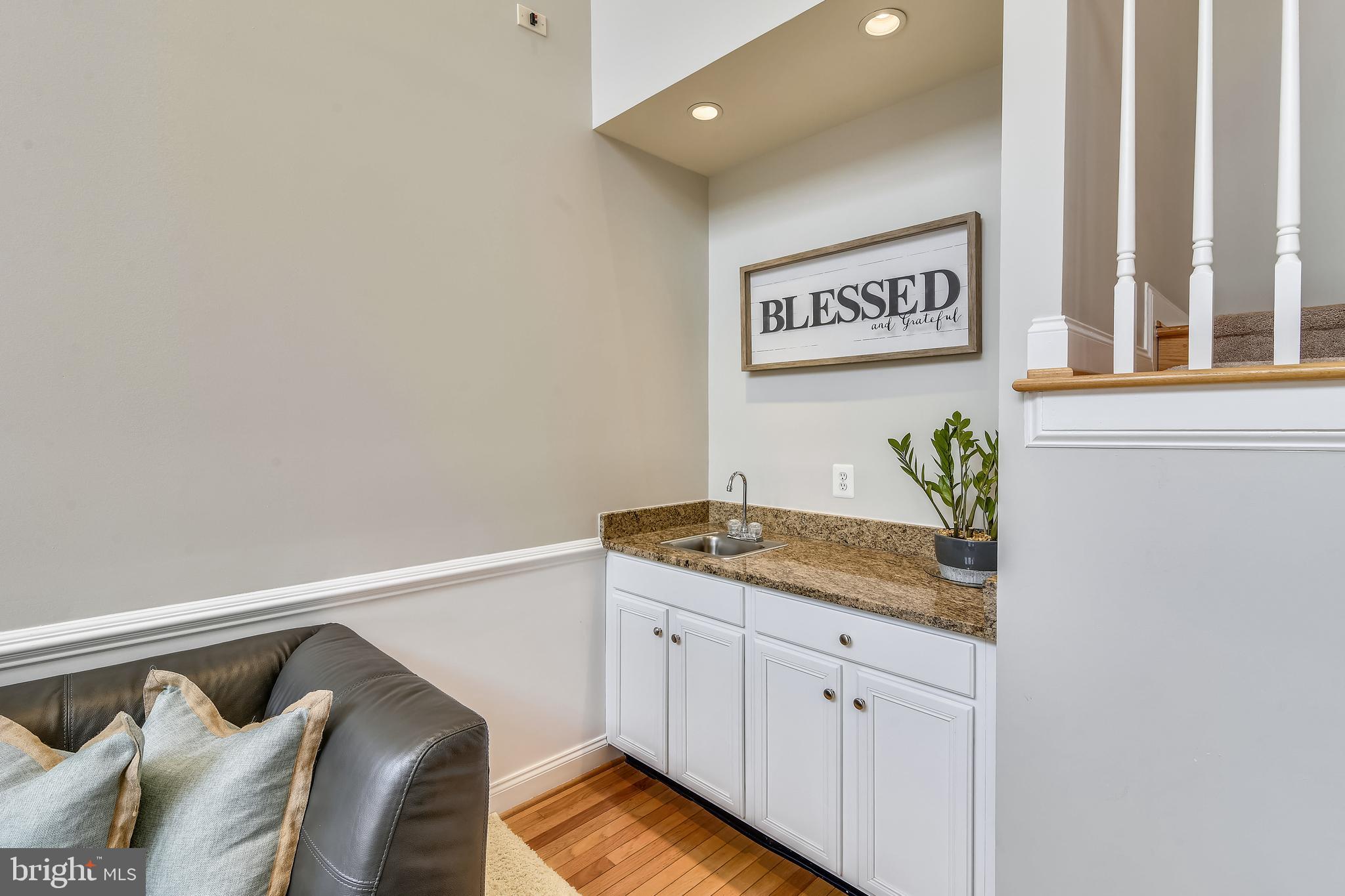 SOUTH RIDING - Residential