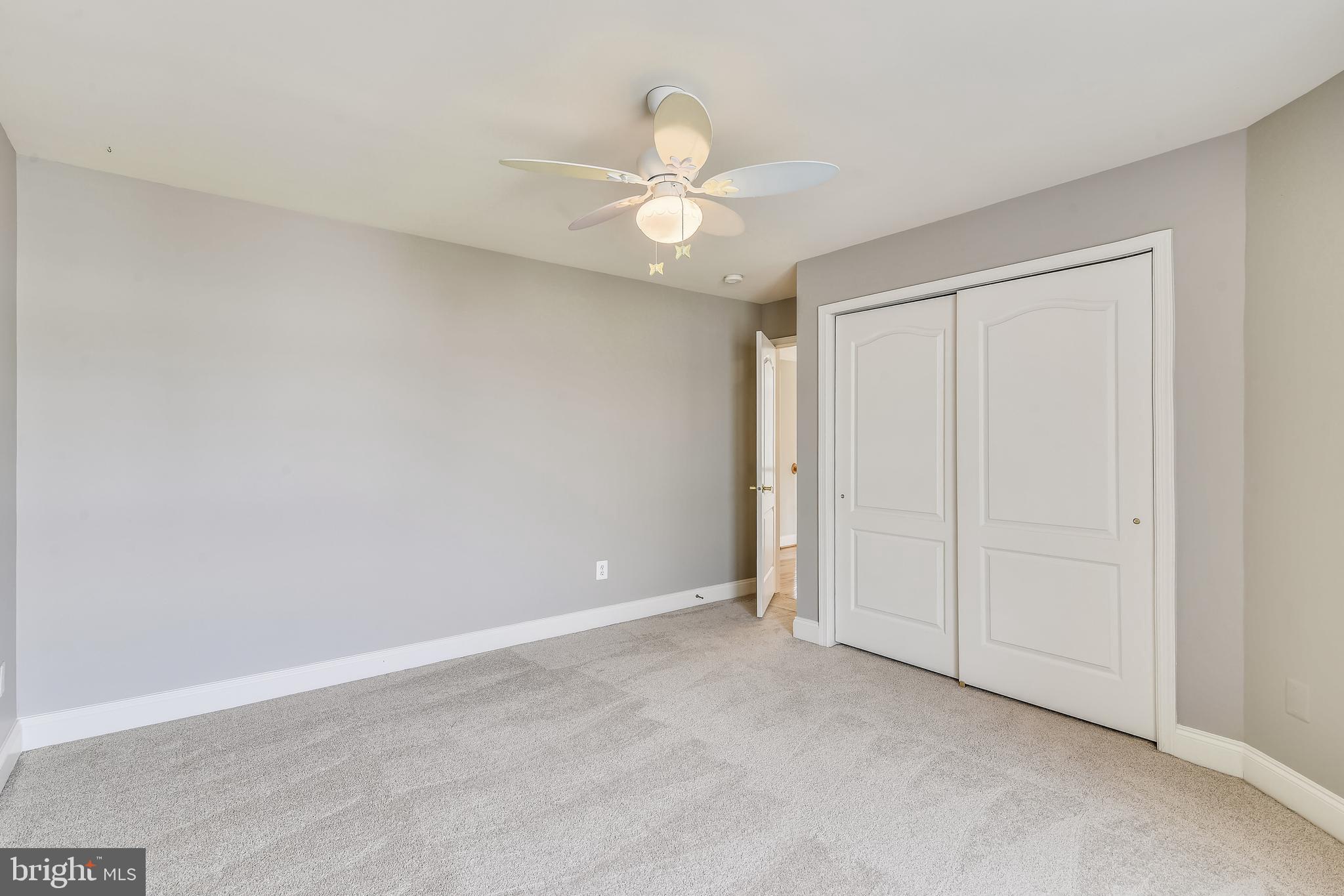 SOUTH RIDING - Residential