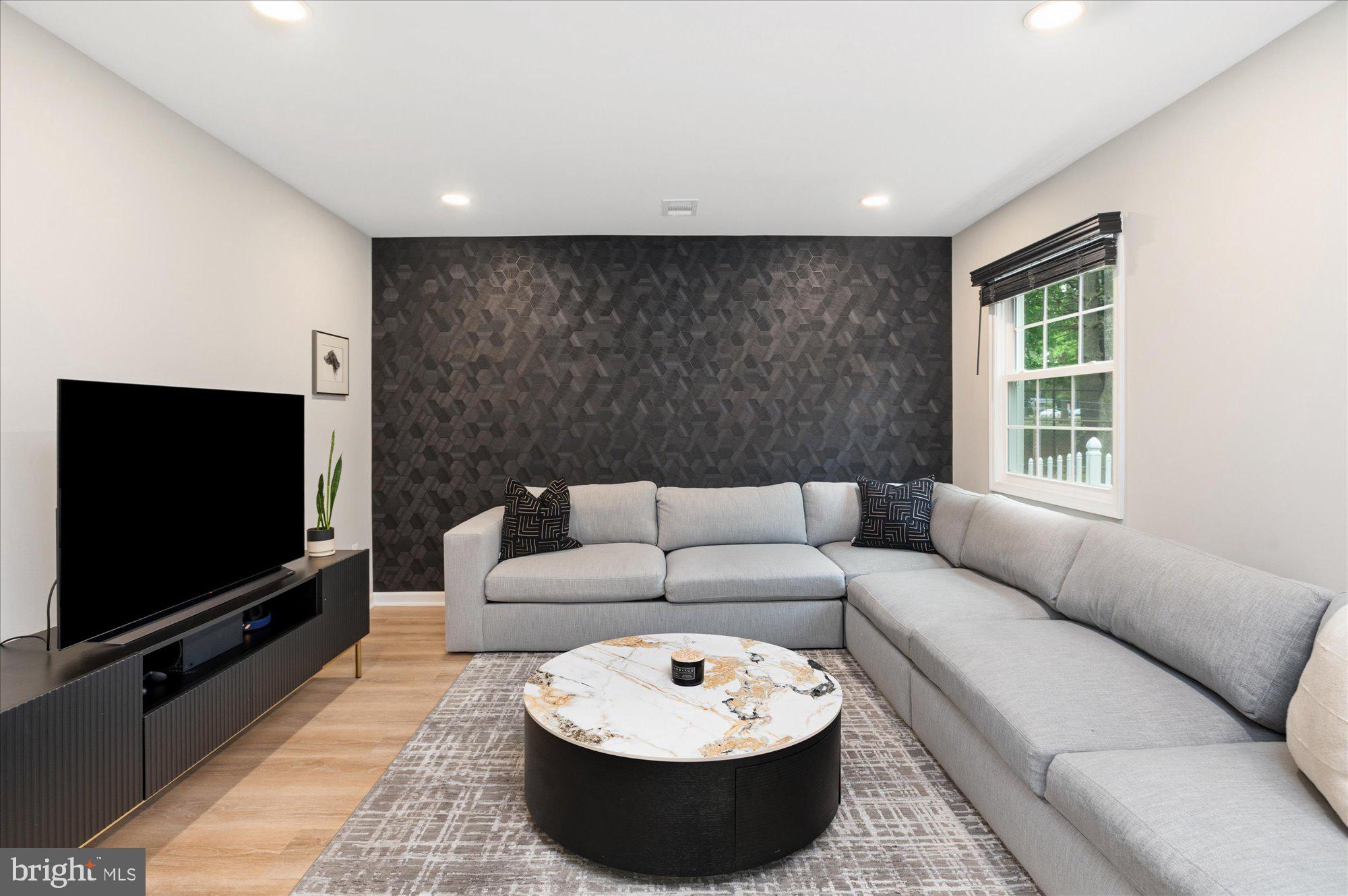 STERLING  PARK - Residential
