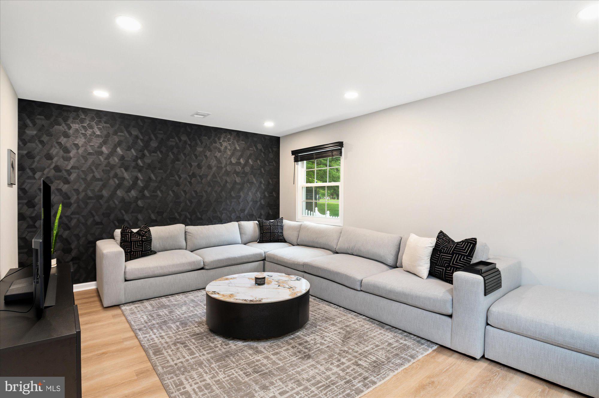 STERLING  PARK - Residential