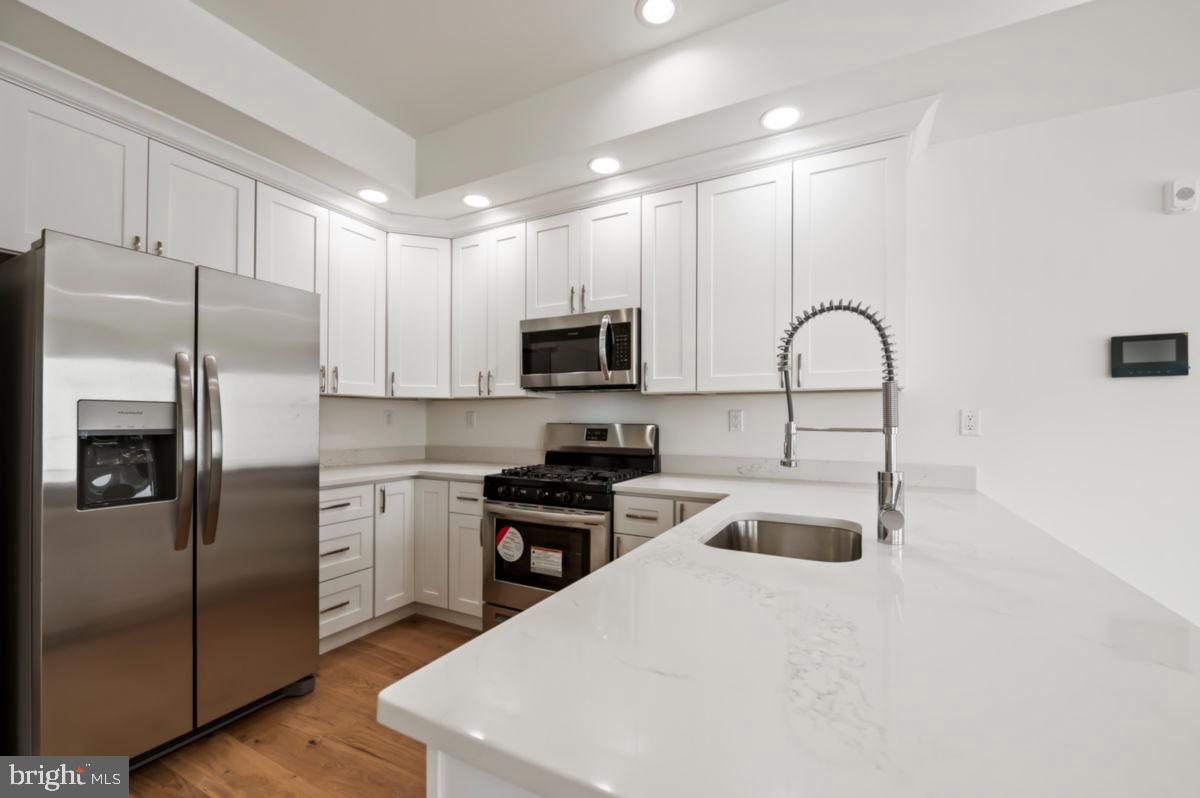 NORRIS SQUARE - Residential