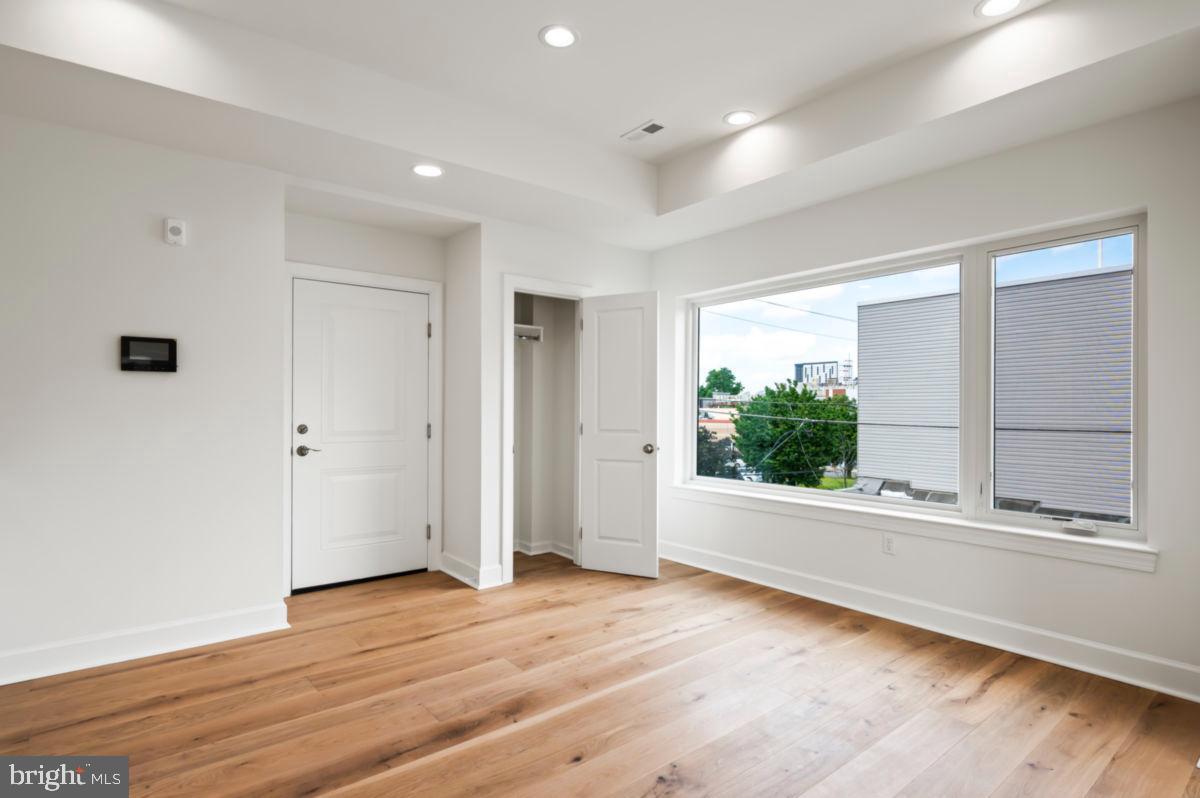 NORRIS SQUARE - Residential