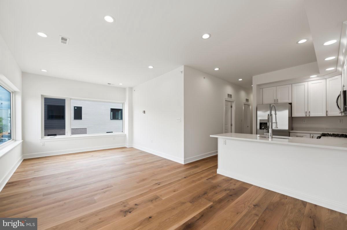 NORRIS SQUARE - Residential