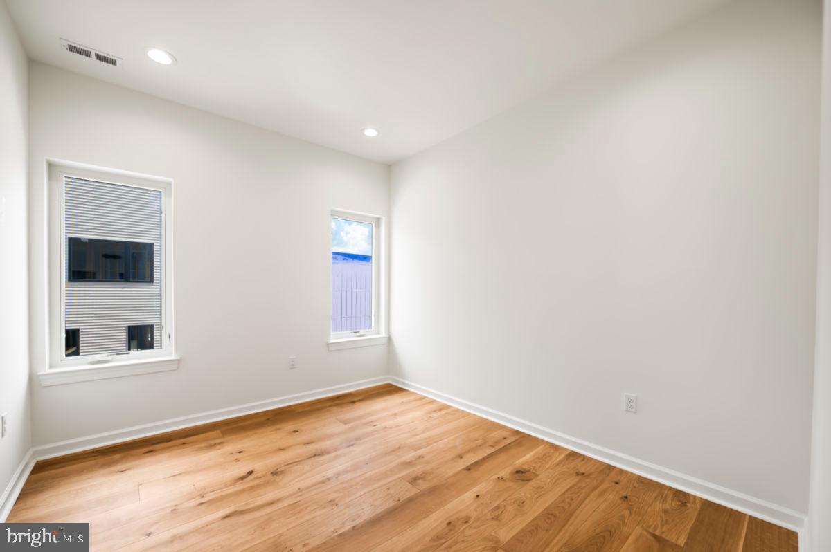 NORRIS SQUARE - Residential