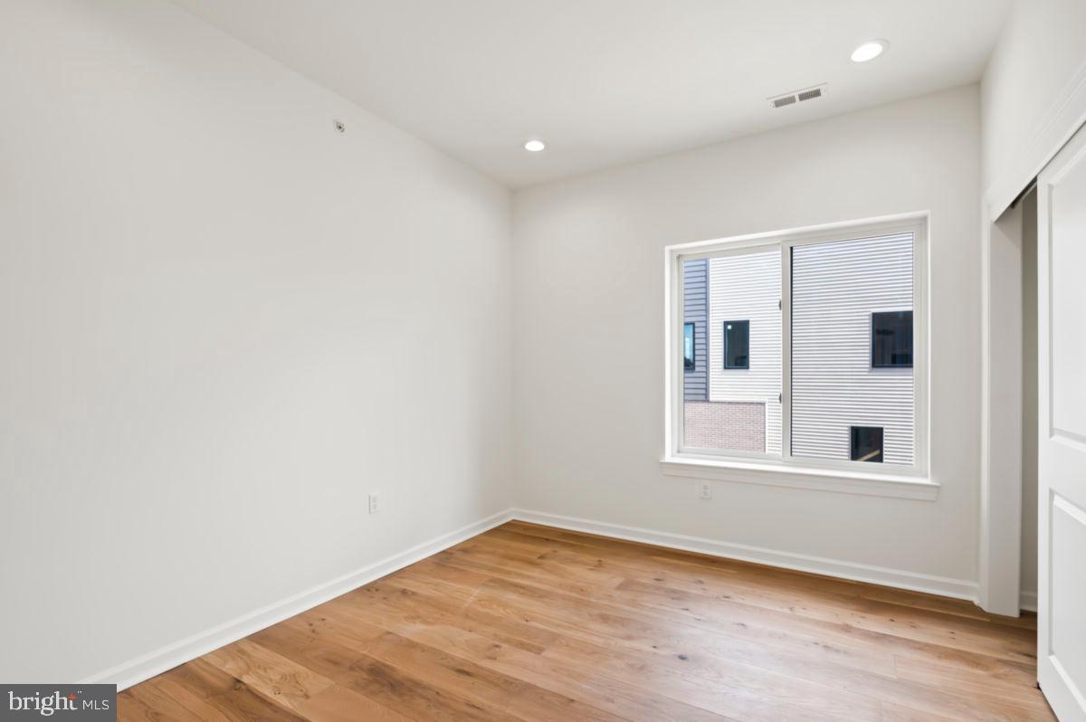 NORRIS SQUARE - Residential