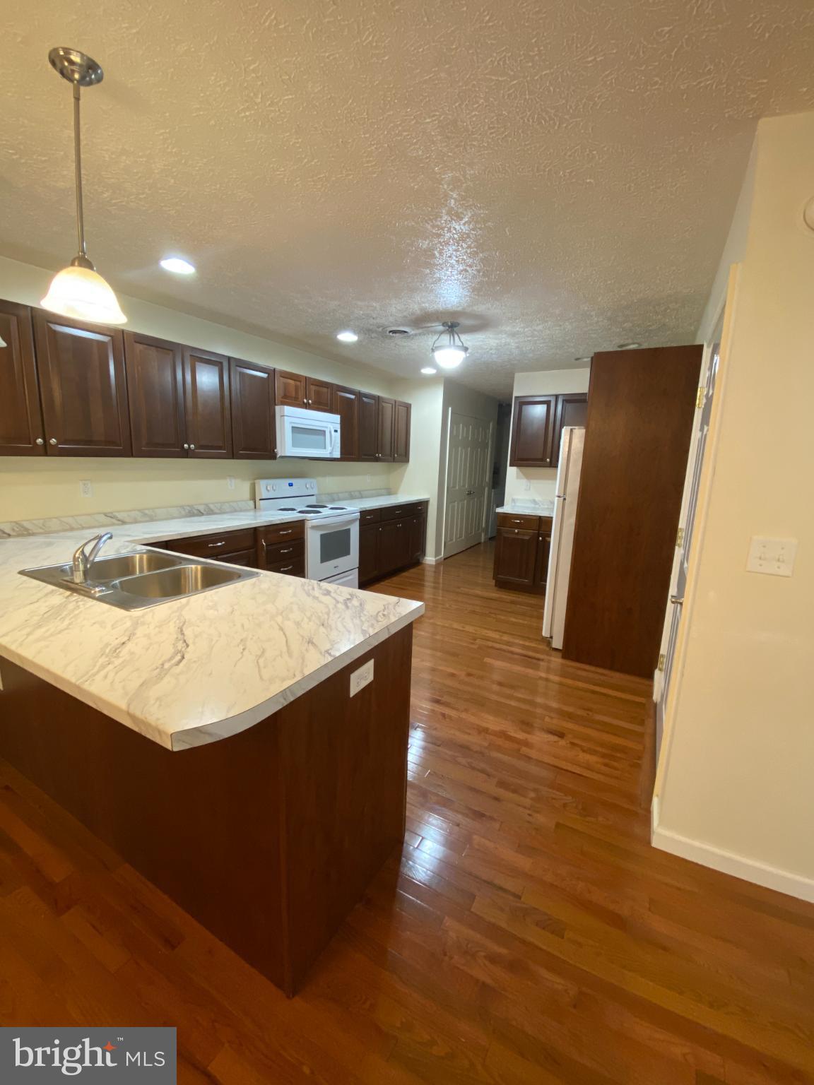 STONY RUN - Residential Lease