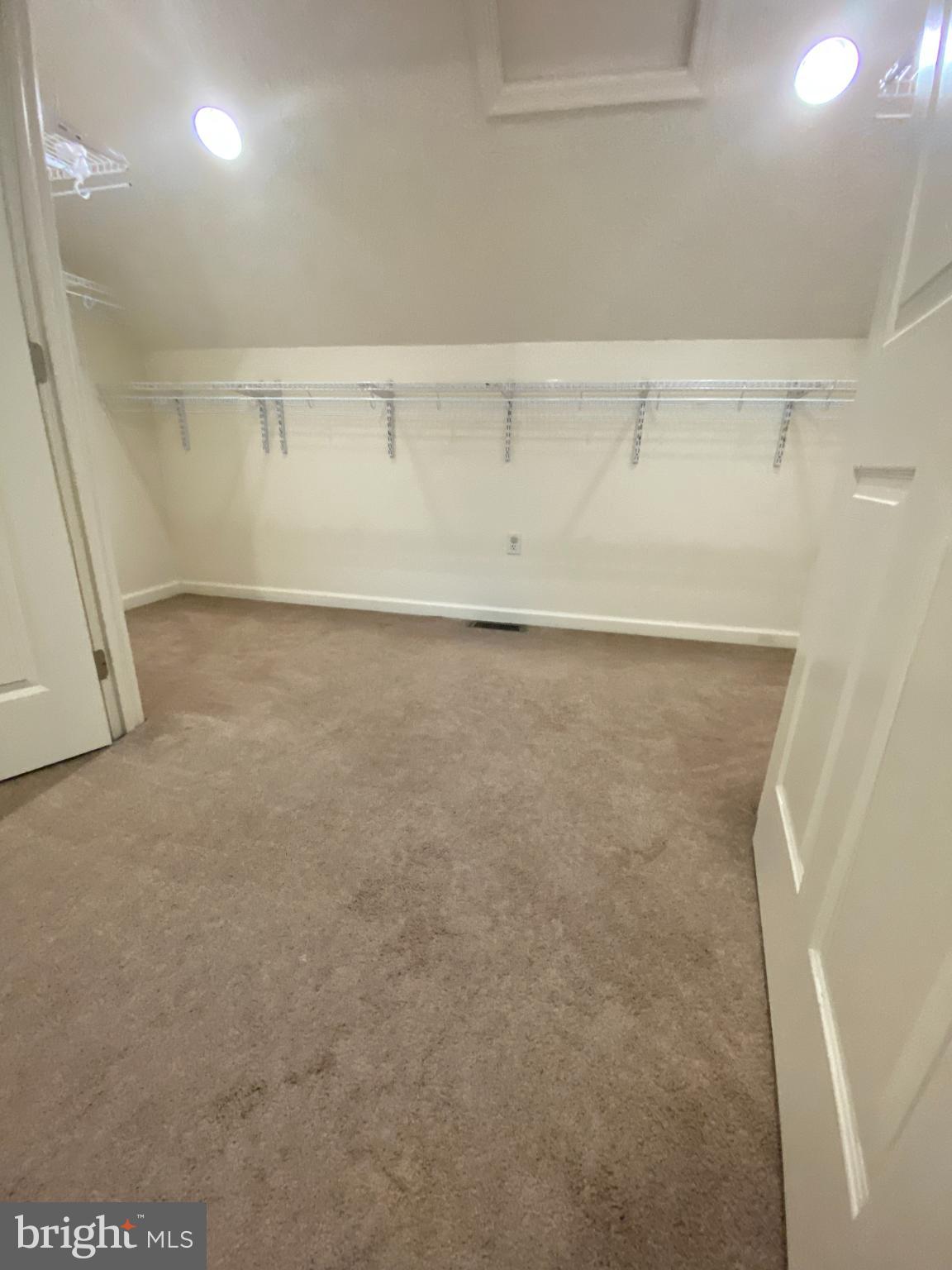 STONY RUN - Residential Lease