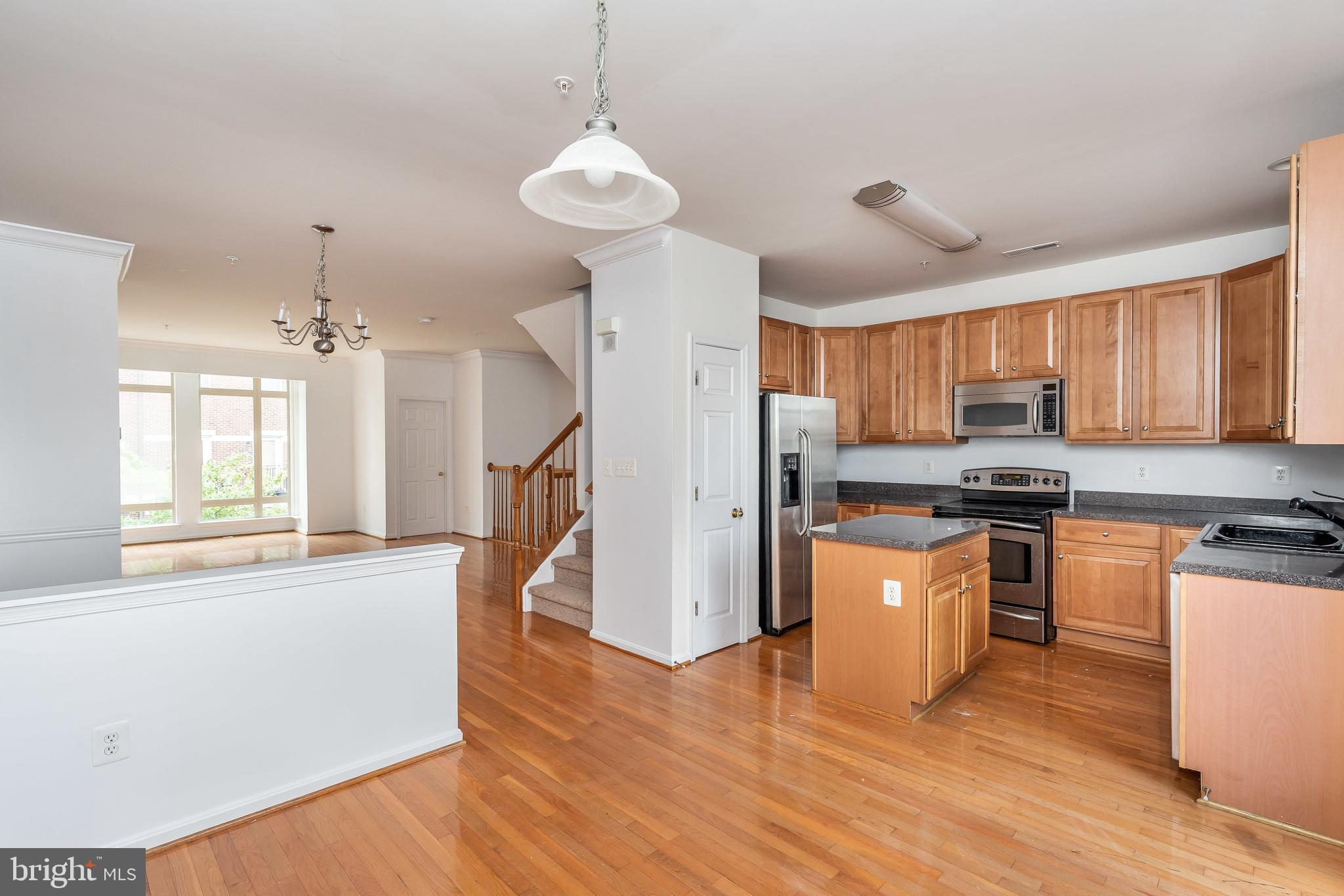 ALBEMARLE SQUARE - Residential Lease