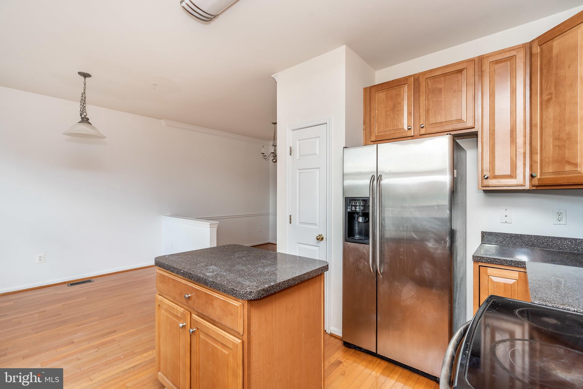 ALBEMARLE SQUARE - Residential Lease