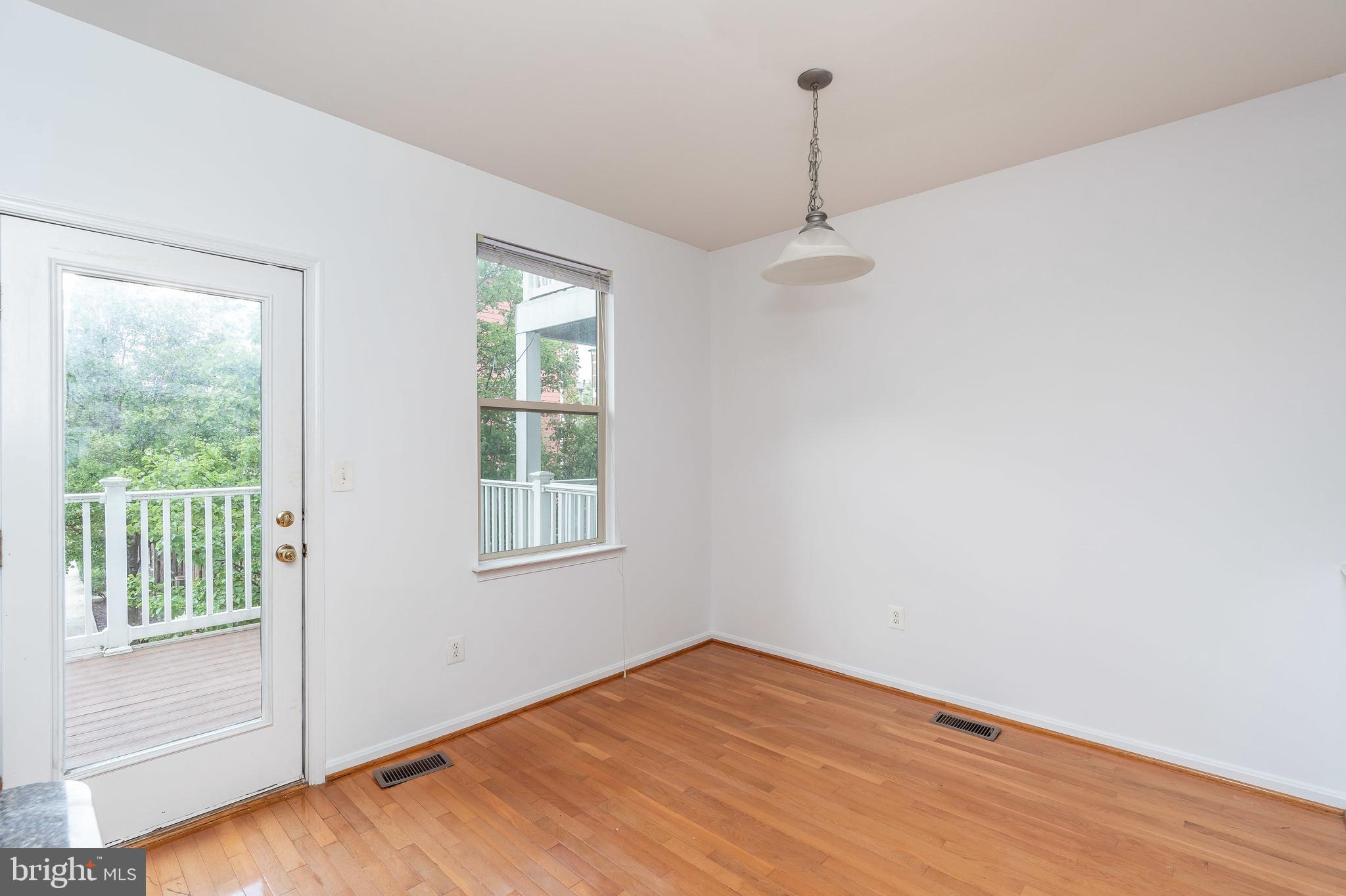 ALBEMARLE SQUARE - Residential Lease