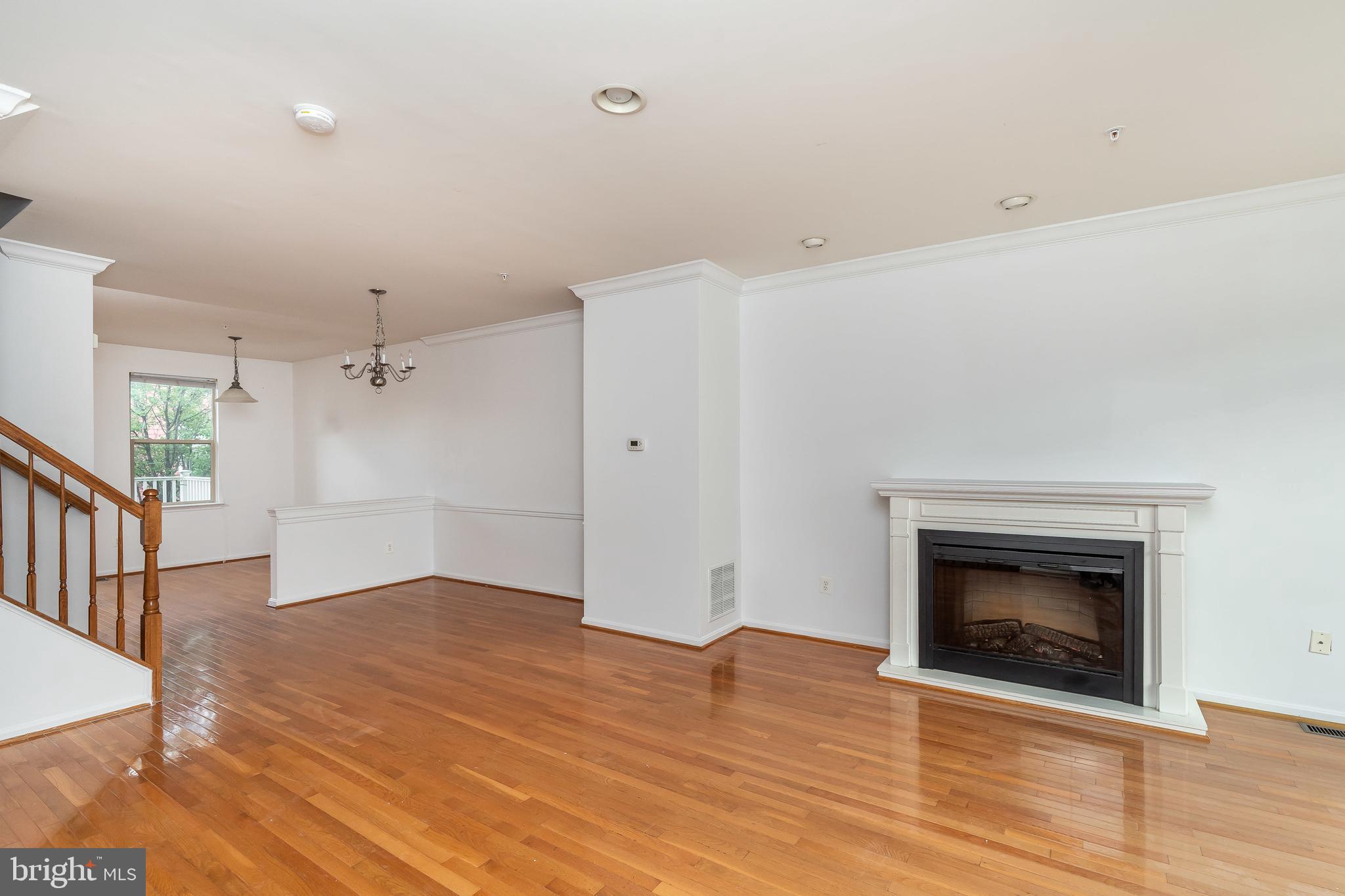 ALBEMARLE SQUARE - Residential Lease