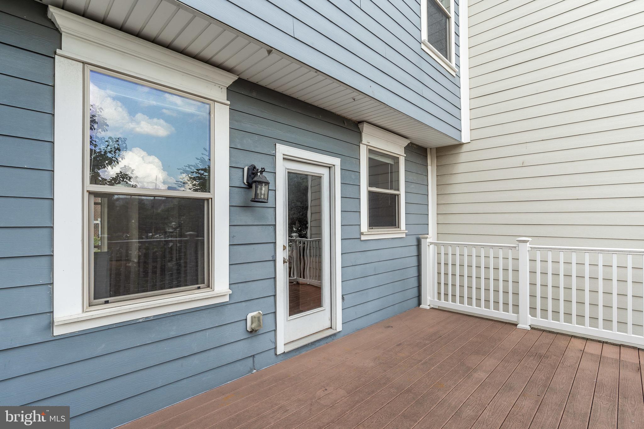 ALBEMARLE SQUARE - Residential Lease