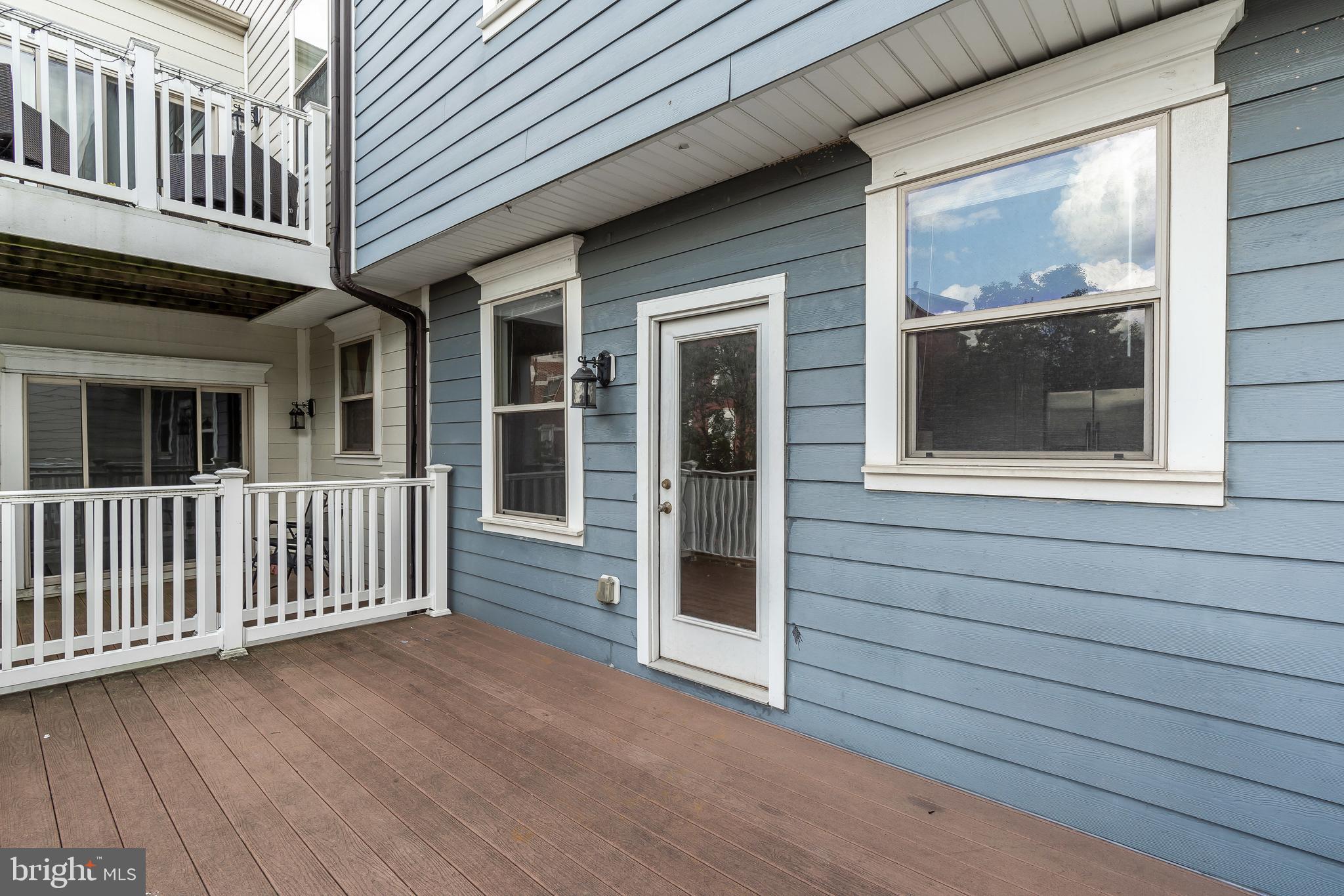 ALBEMARLE SQUARE - Residential Lease