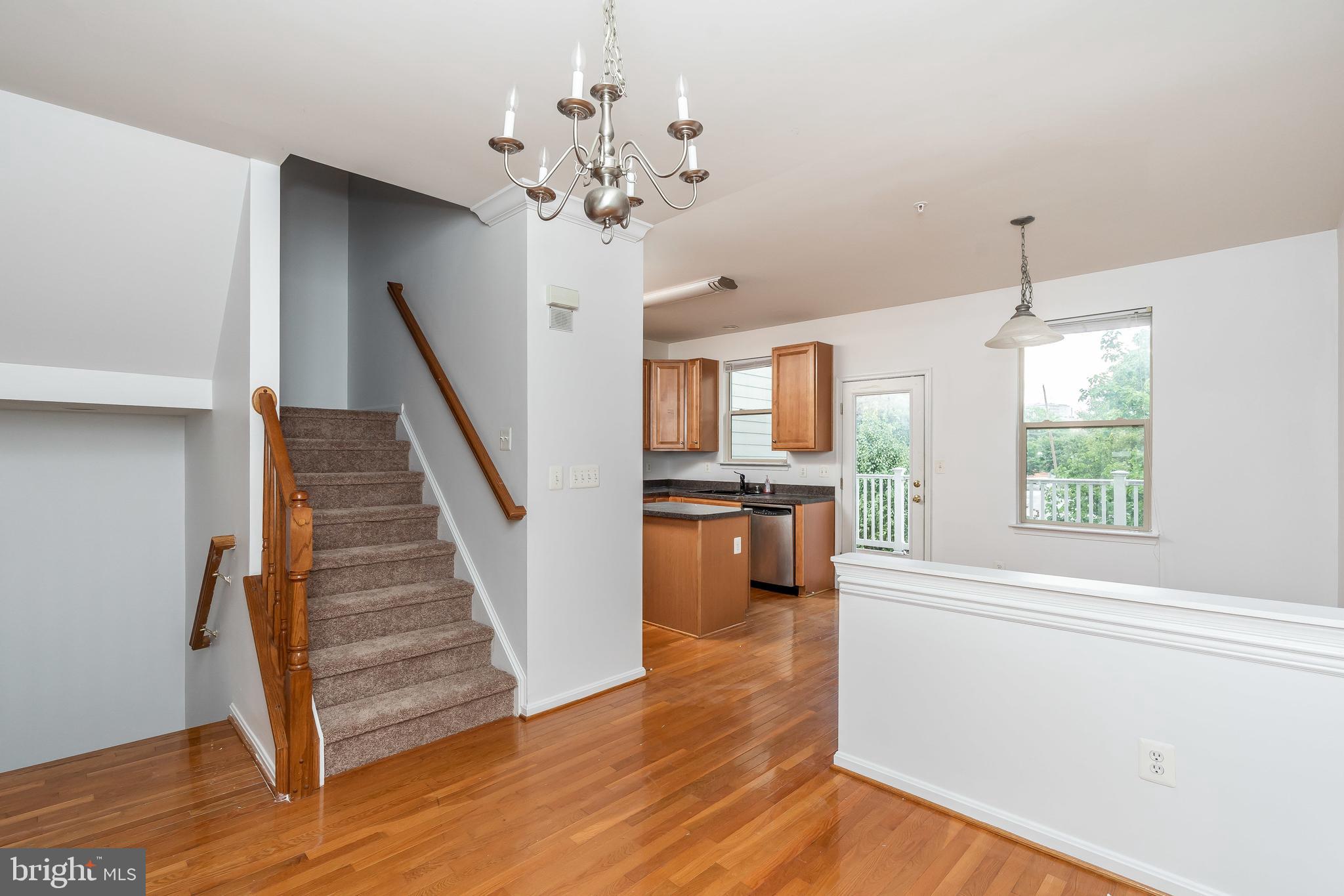 ALBEMARLE SQUARE - Residential Lease