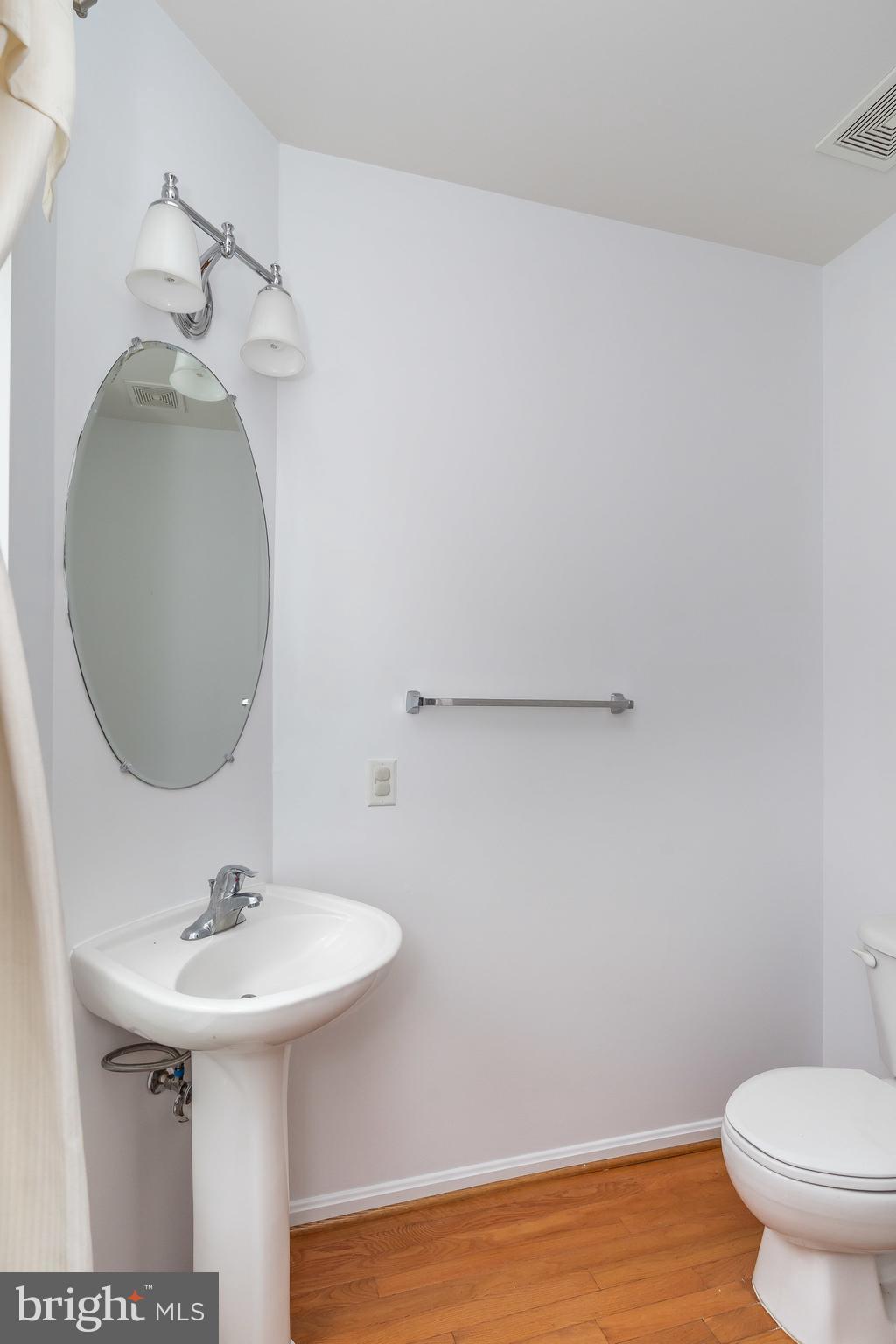 ALBEMARLE SQUARE - Residential Lease