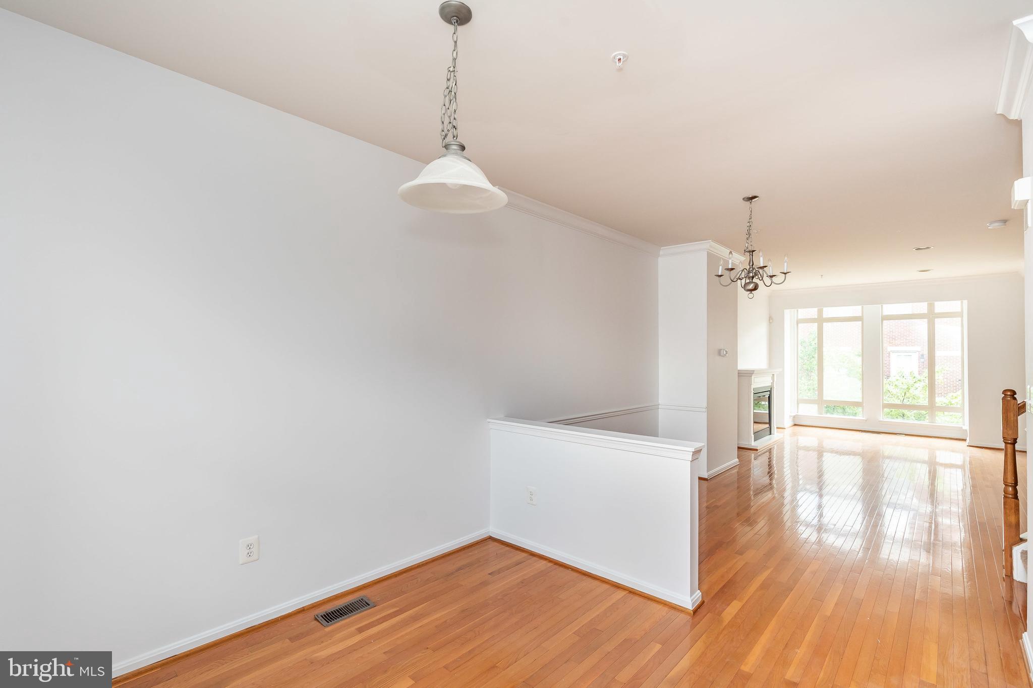 ALBEMARLE SQUARE - Residential Lease