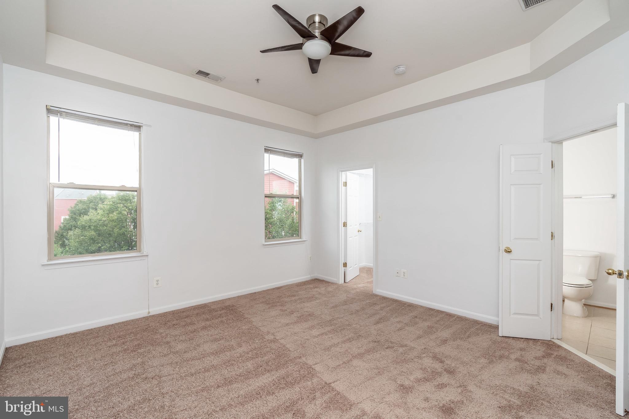 ALBEMARLE SQUARE - Residential Lease