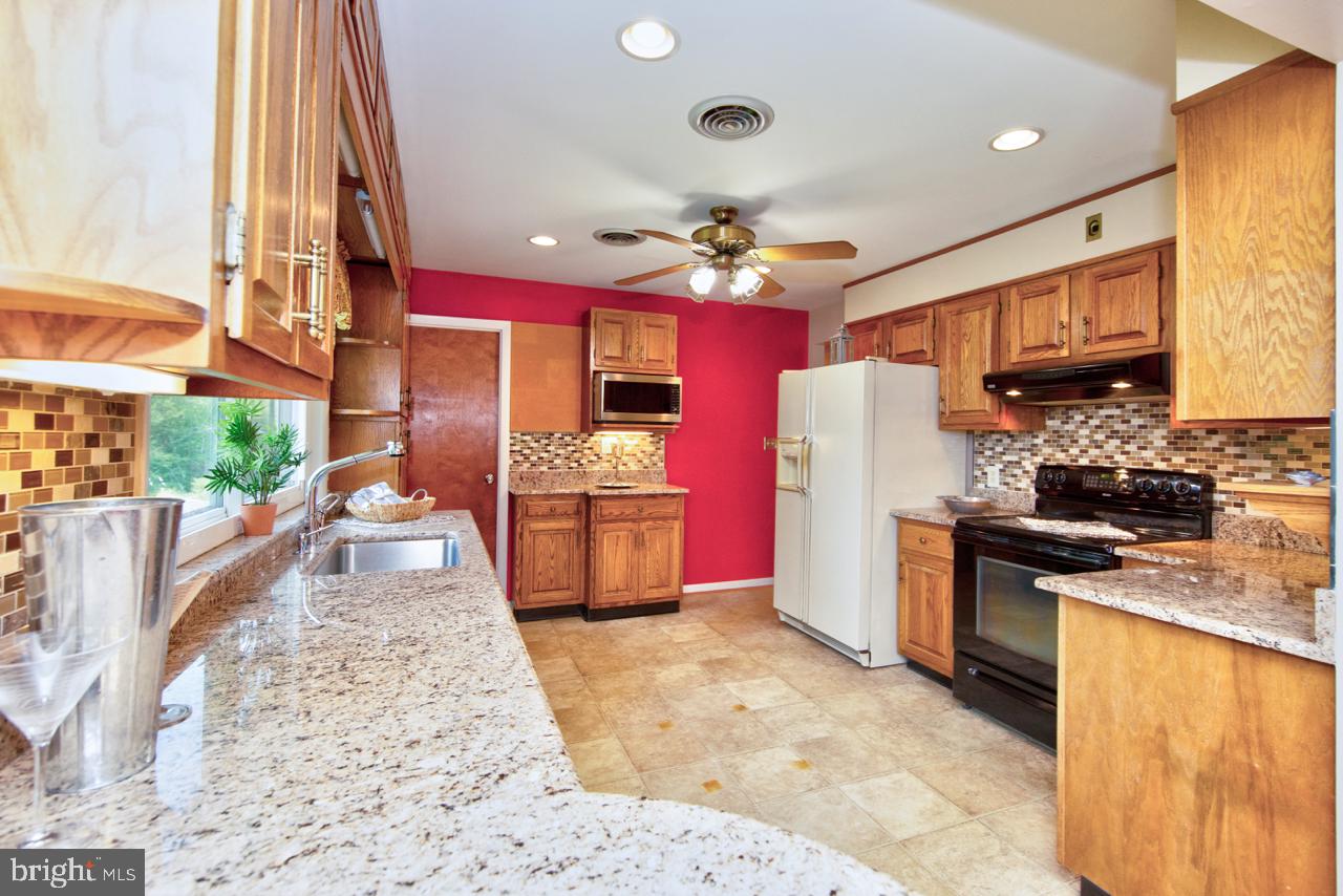 WINDSOR  MILL - Residential