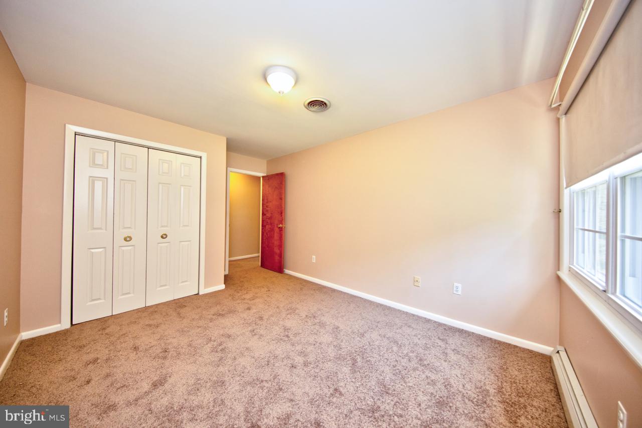 WINDSOR  MILL - Residential