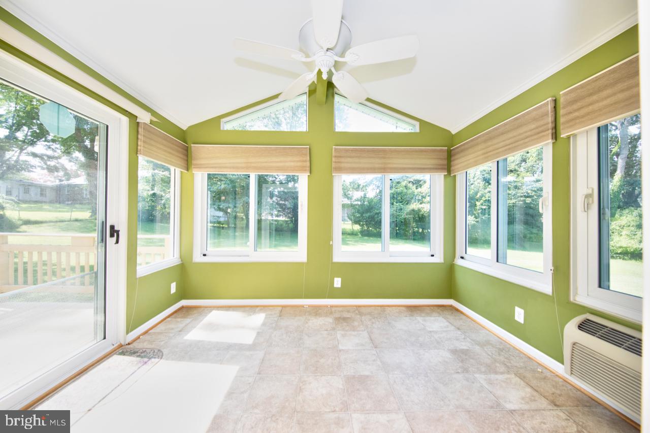 WINDSOR  MILL - Residential