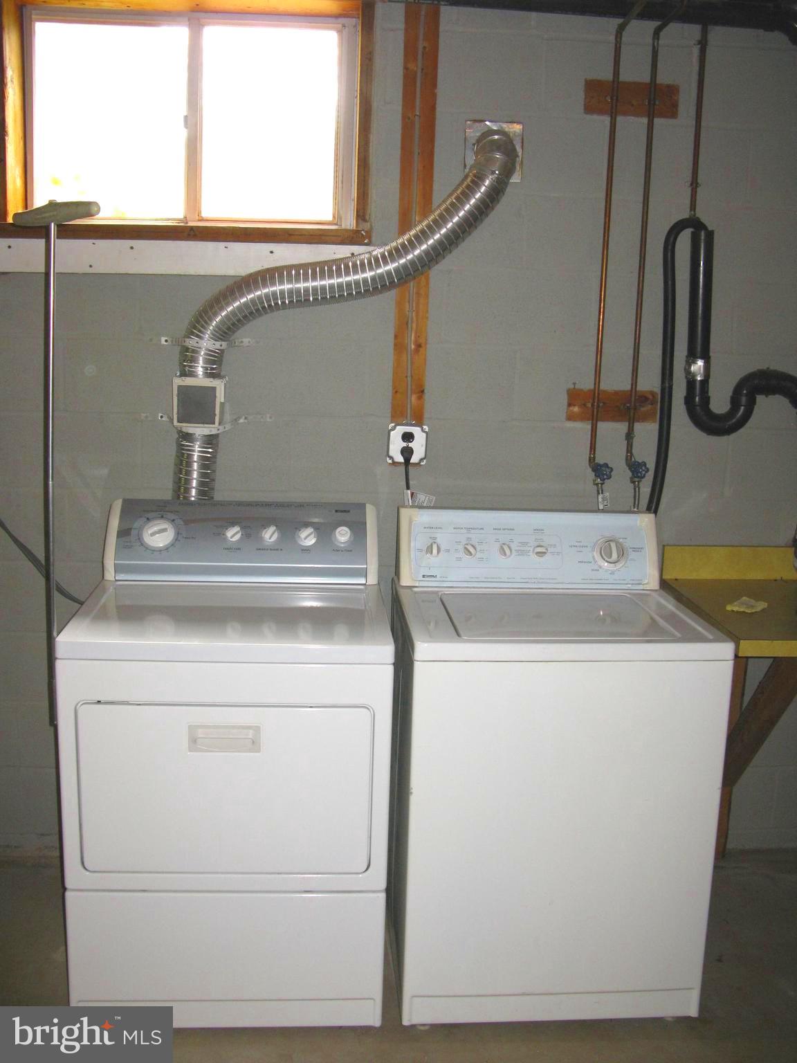 WINDSOR  MILL - Residential