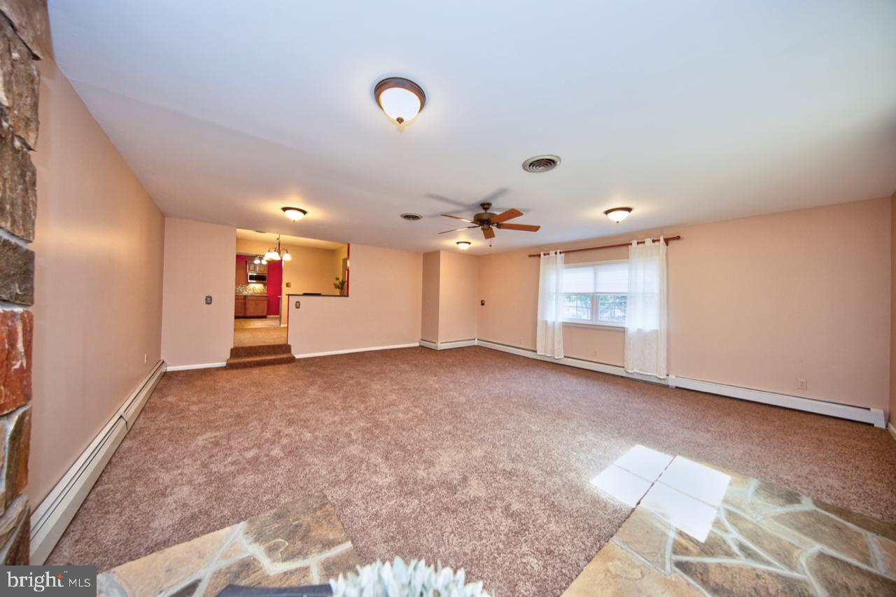 WINDSOR  MILL - Residential