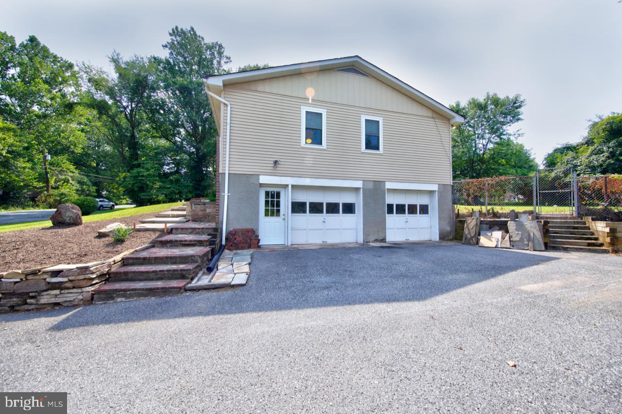 WINDSOR  MILL - Residential