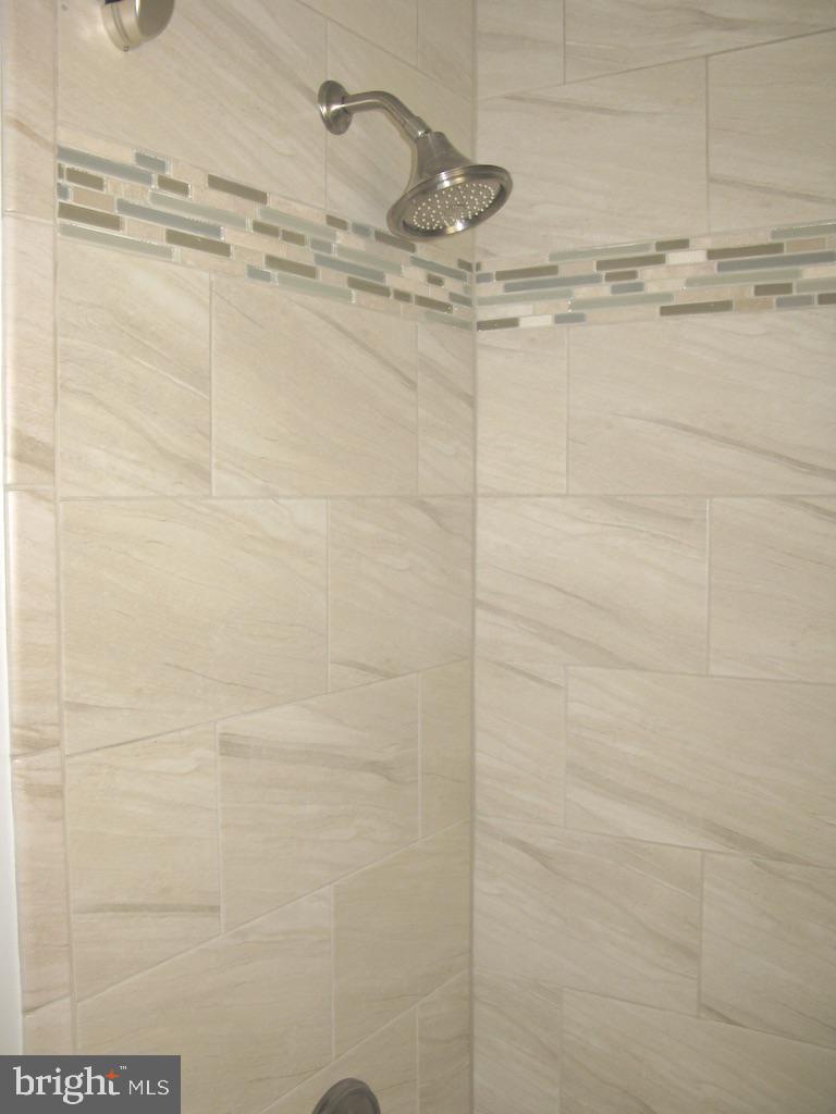 WINDSOR  MILL - Residential