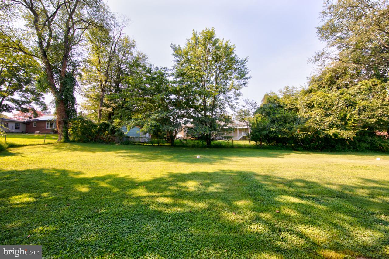 WINDSOR  MILL - Residential