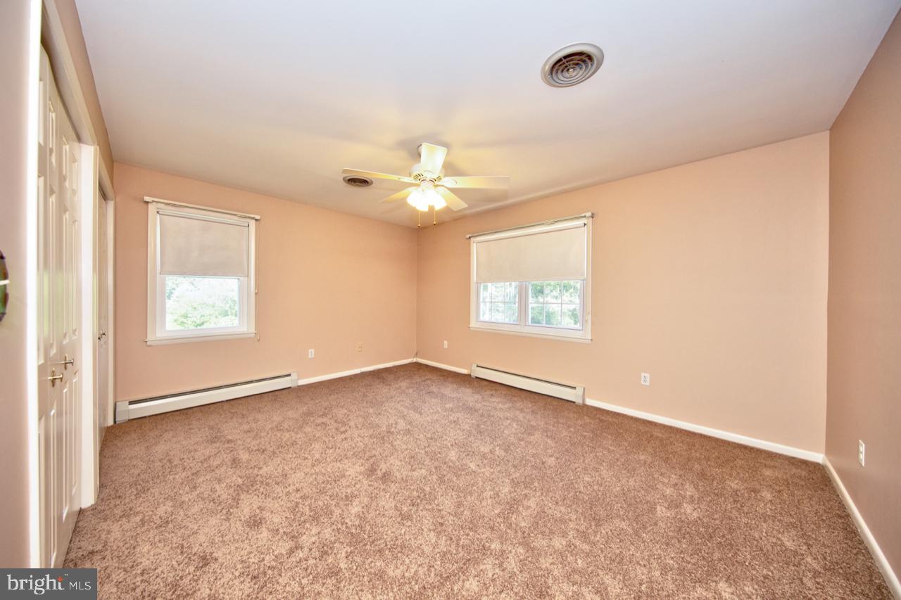 WINDSOR  MILL - Residential