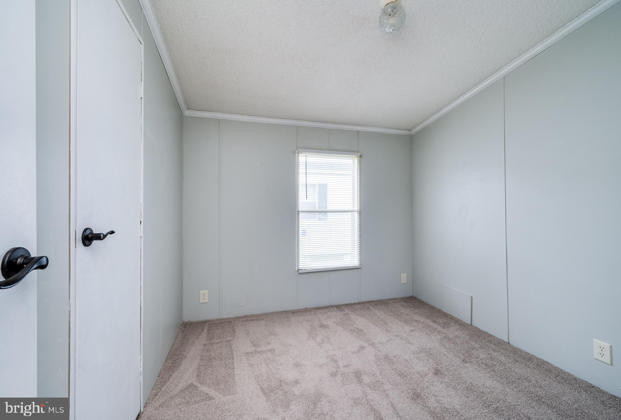 LAUREL COMMONS - Residential