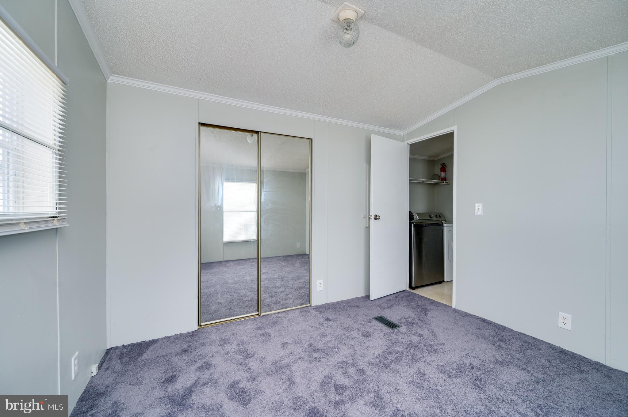 LAUREL COMMONS - Residential