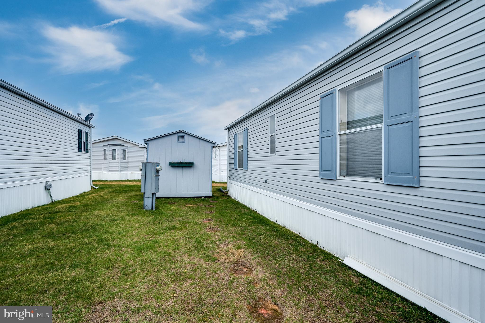 LAUREL COMMONS - Residential