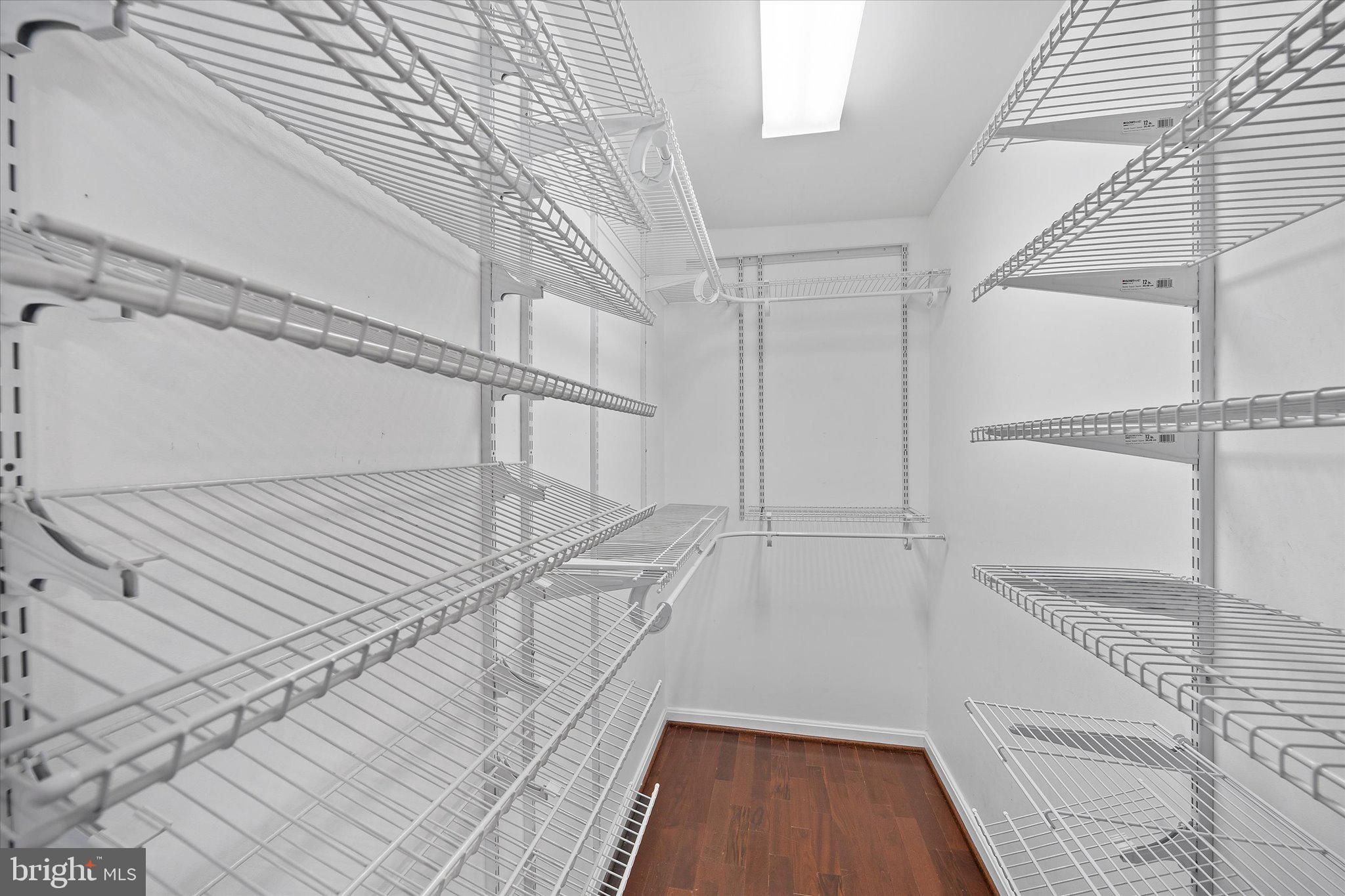 CONDO AT GUNSTON CORNER - Residential