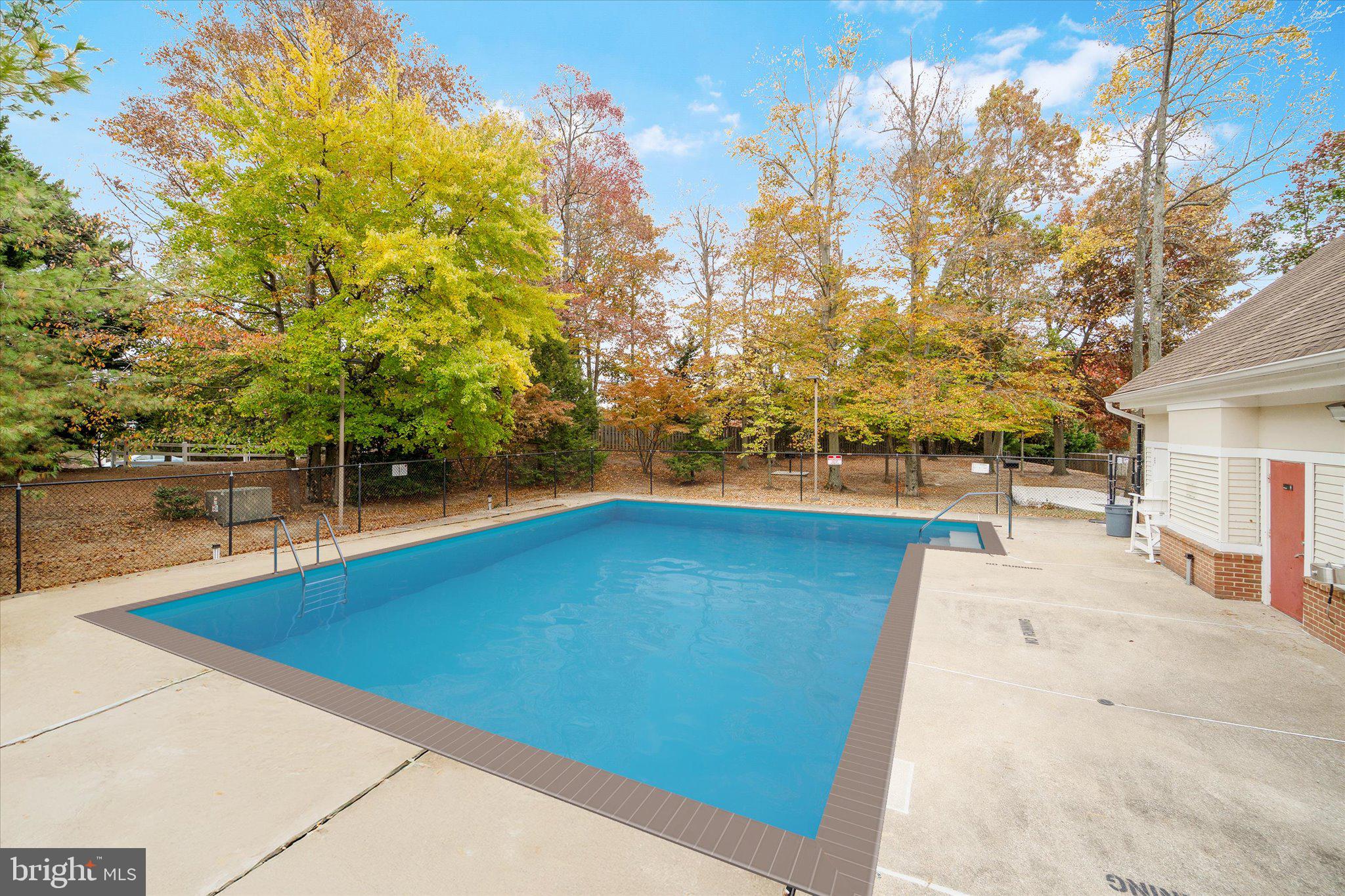 CONDO AT GUNSTON CORNER - Residential