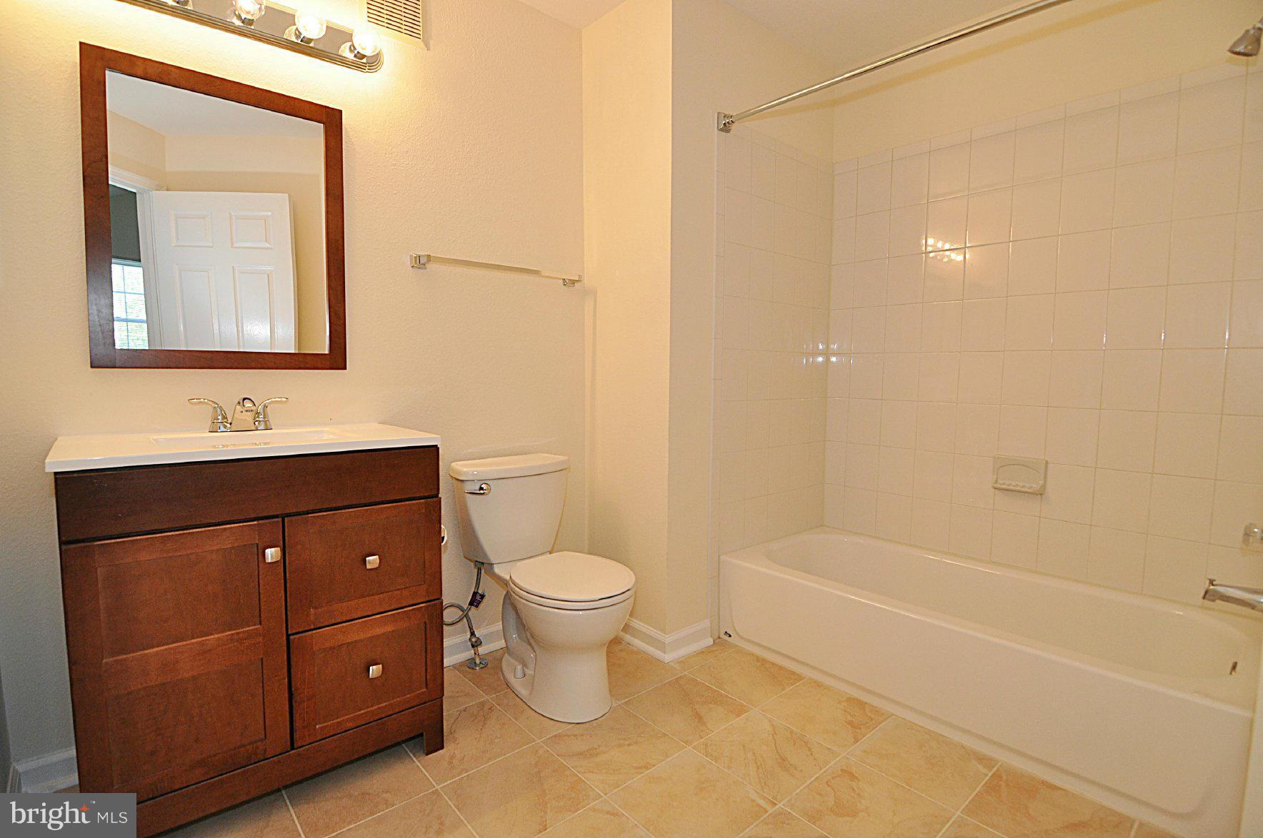 GATES OF FAIR LAKES - Residential Lease