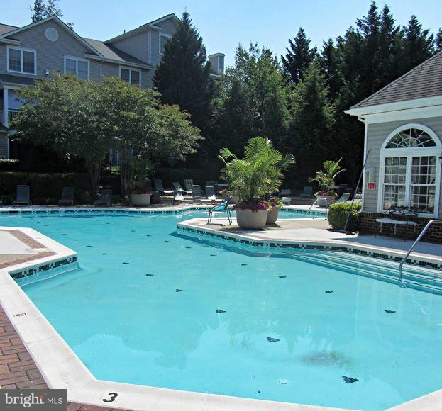 GATES OF FAIR LAKES - Residential Lease