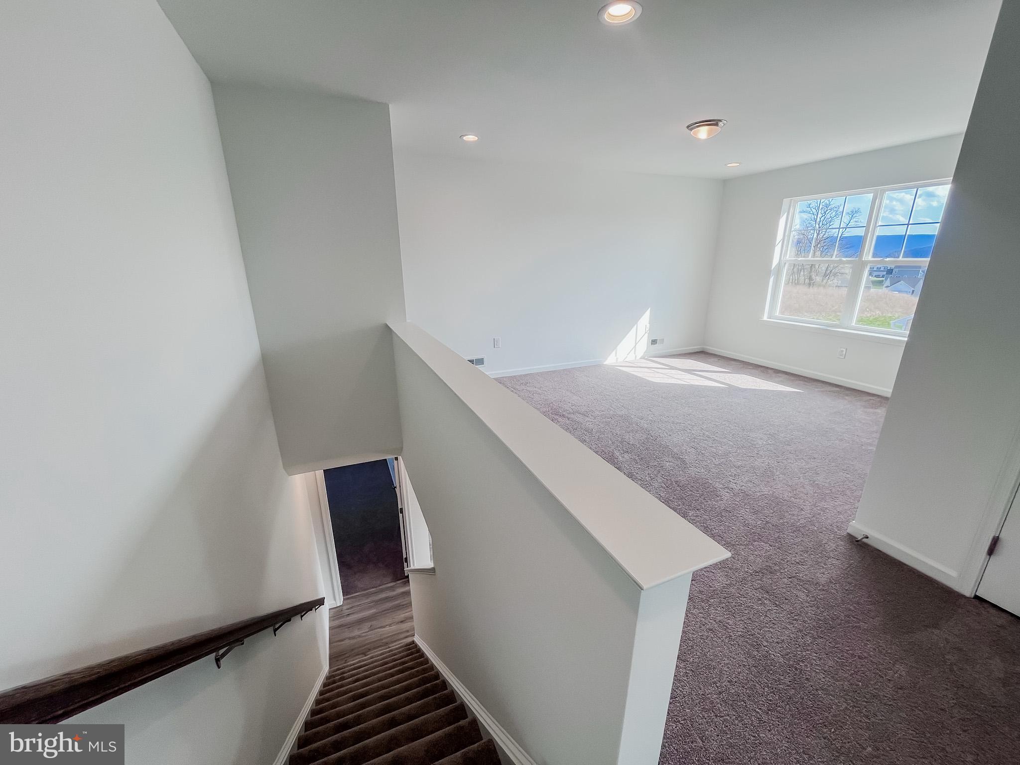STONE MILL ESTATES - Residential
