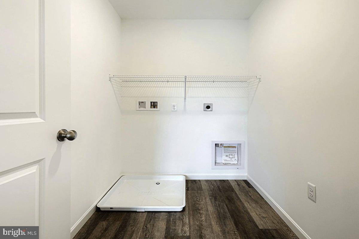 STONE MILL ESTATES - Residential