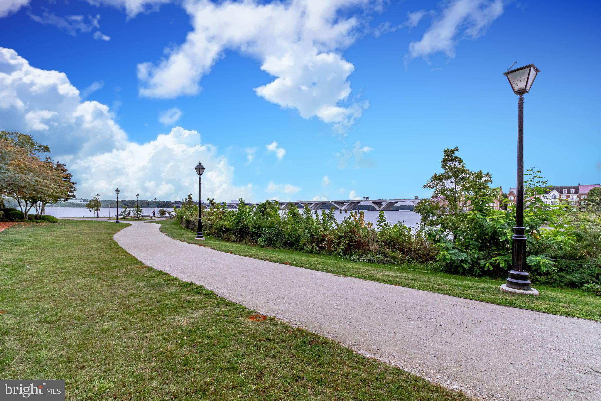 HARBORSIDE - Residential