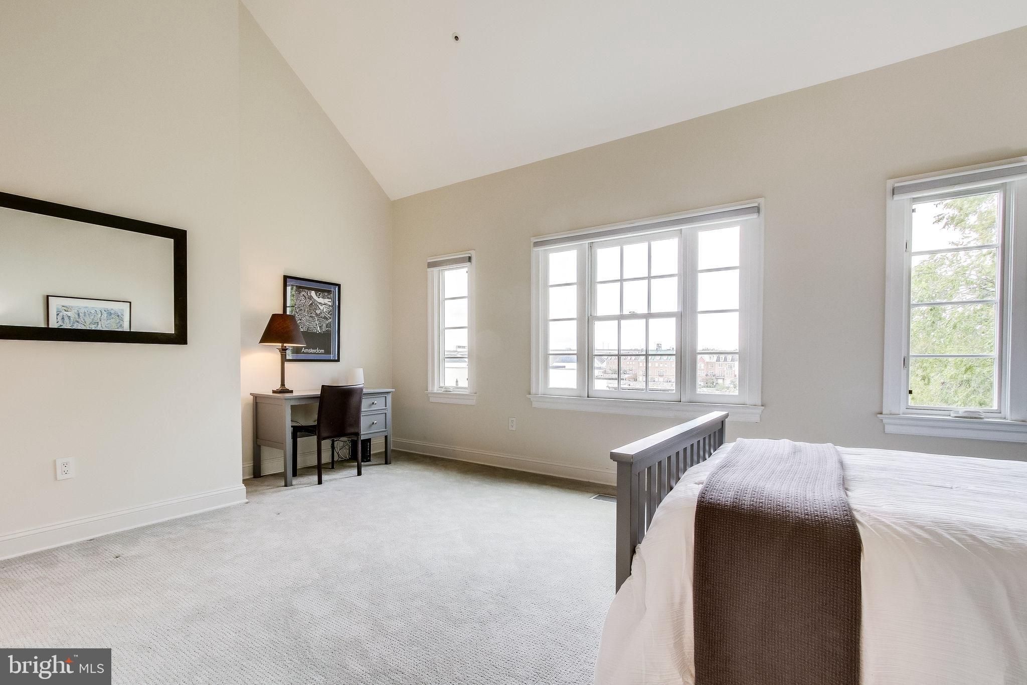 HARBORSIDE - Residential