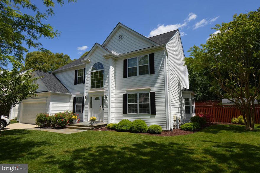 This wonderful 4 bedroom 3.5 bath Colonial shines from top to bottom.  Located in the Village of Robinson Place, this elegant home is walking distance (1 block)to the B & A bike trail.  Ride your bikes or just take a leisurely walk to downtown Severna Park restaurants and shopping. Recent upgrades include: A  50 year roof with transferable warranty, remodeled kitchen and upgraded HVAC system & Freshly painted lower level.    Other features: finished basement w/ full bath, brazilian hardwood floors, eat-in kitchen w/ granite & stainless appliances, breakfast bar, family room off kitchen w/ wood burning fireplace, formal D/R & L/R, home office, backup generator, custom patio and more....  This property offers a spectacular location to everything Severna park has to offer and is "move in" ready.  Showings to begin 5/20 ...
