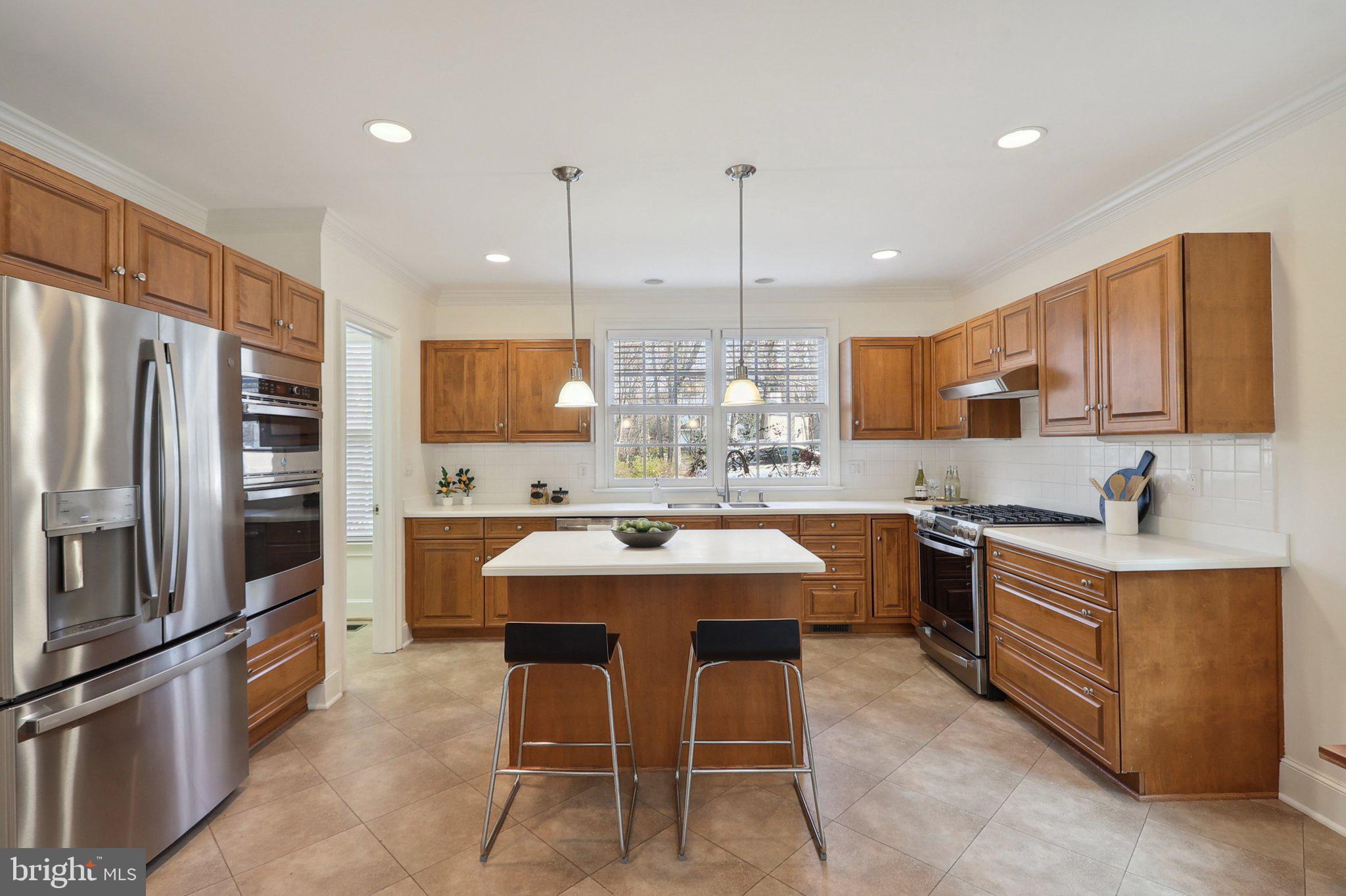 BELLEVUE FOREST - Residential