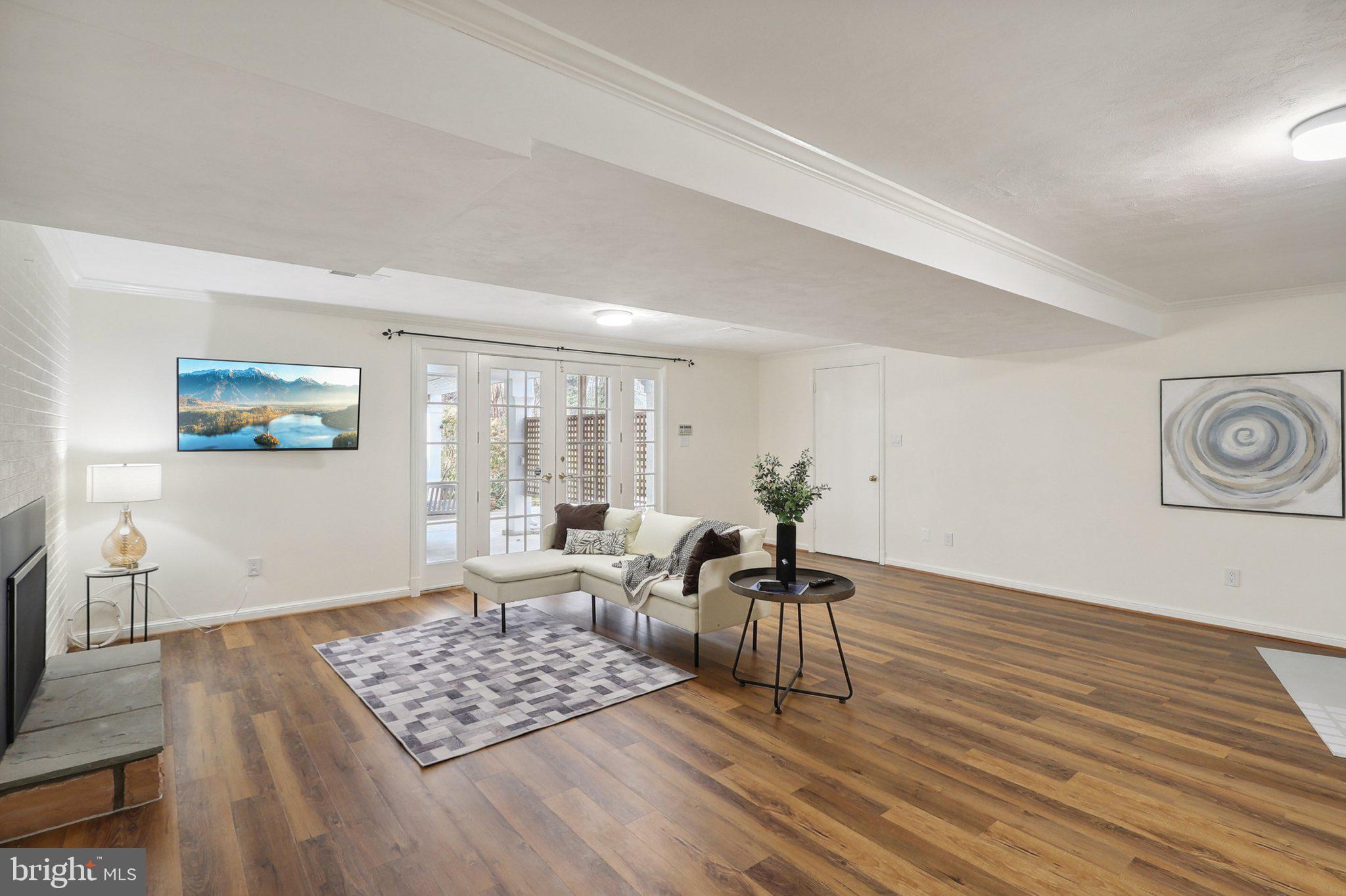 BELLEVUE FOREST - Residential