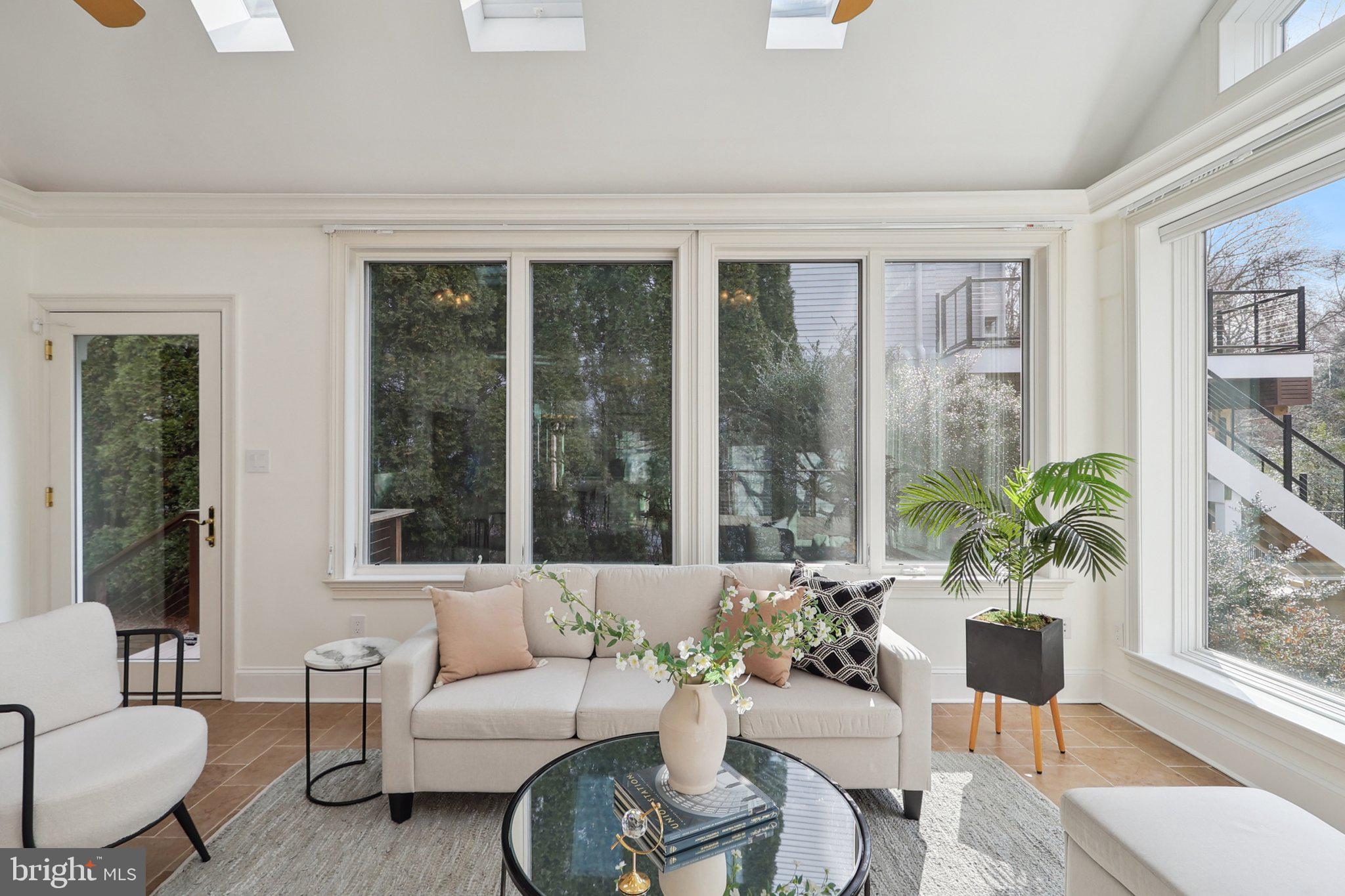 BELLEVUE FOREST - Residential