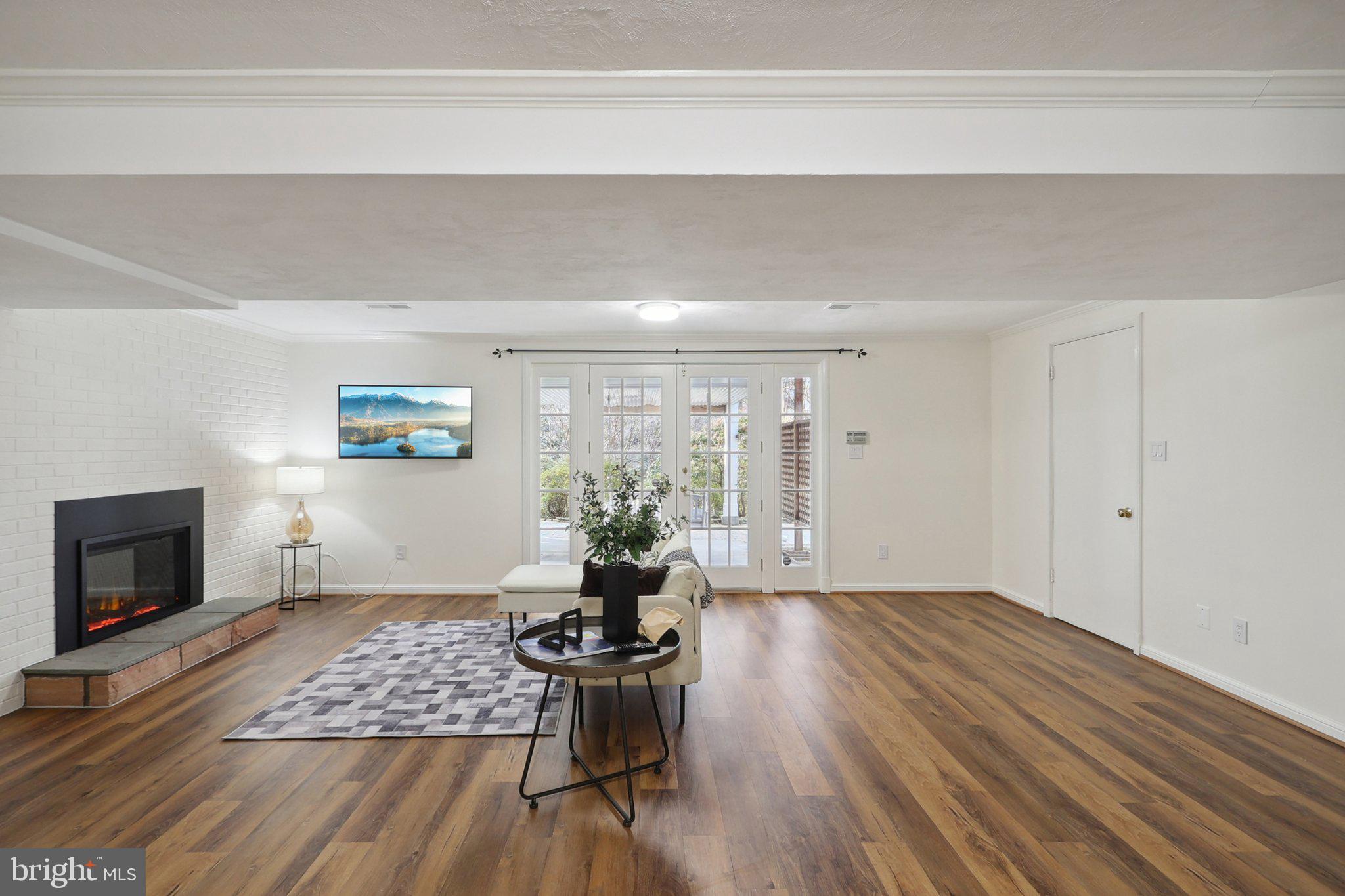 BELLEVUE FOREST - Residential